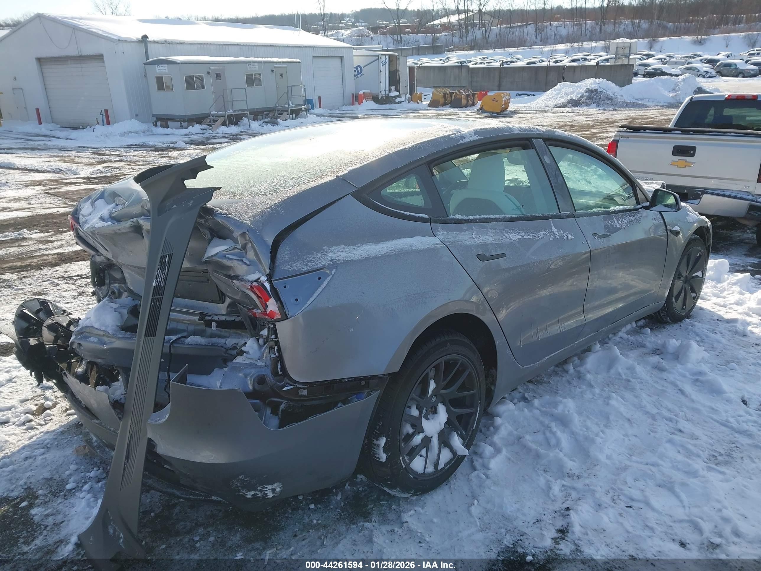 TESLA MODEL image 4