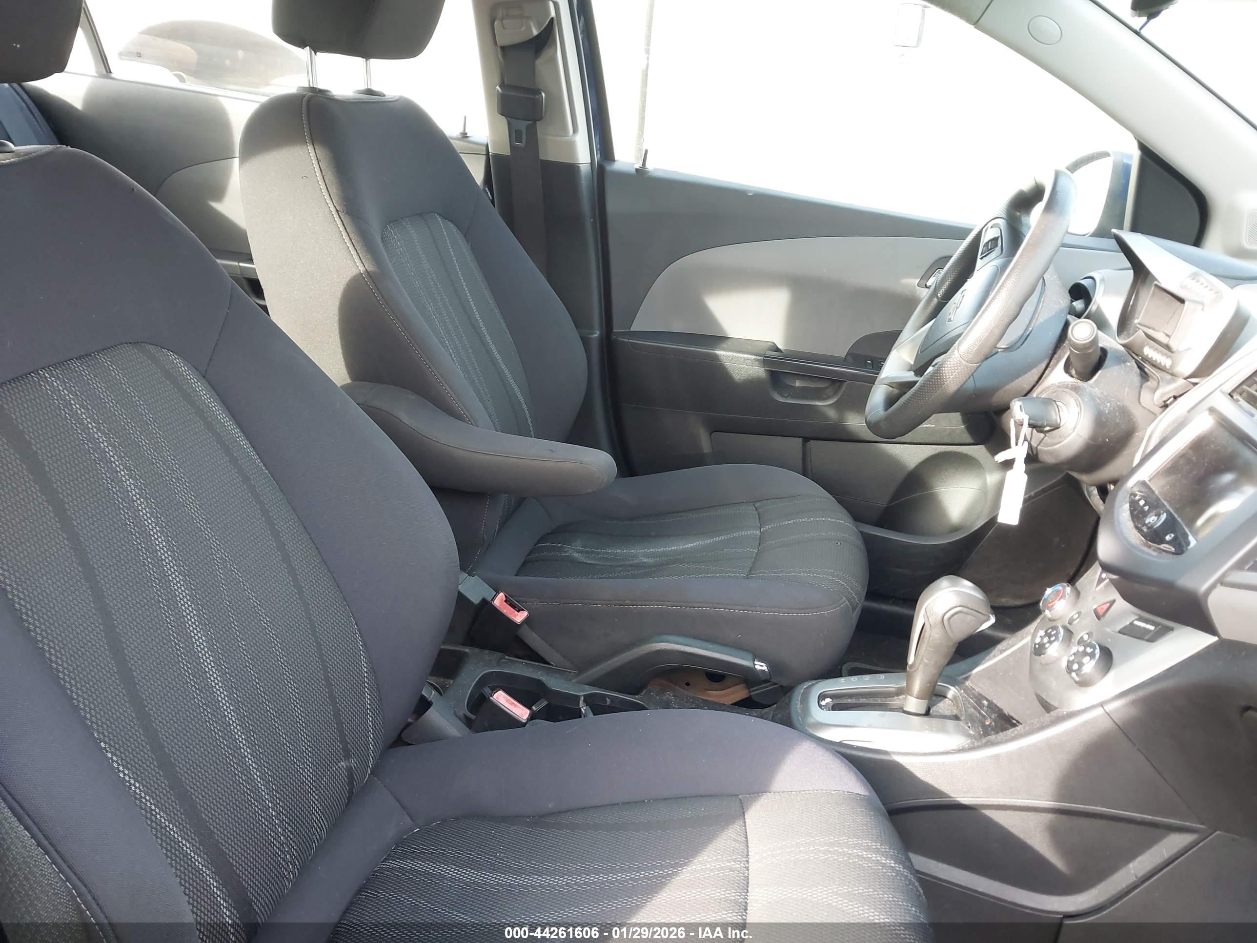 CHEVROLET SONIC image 5