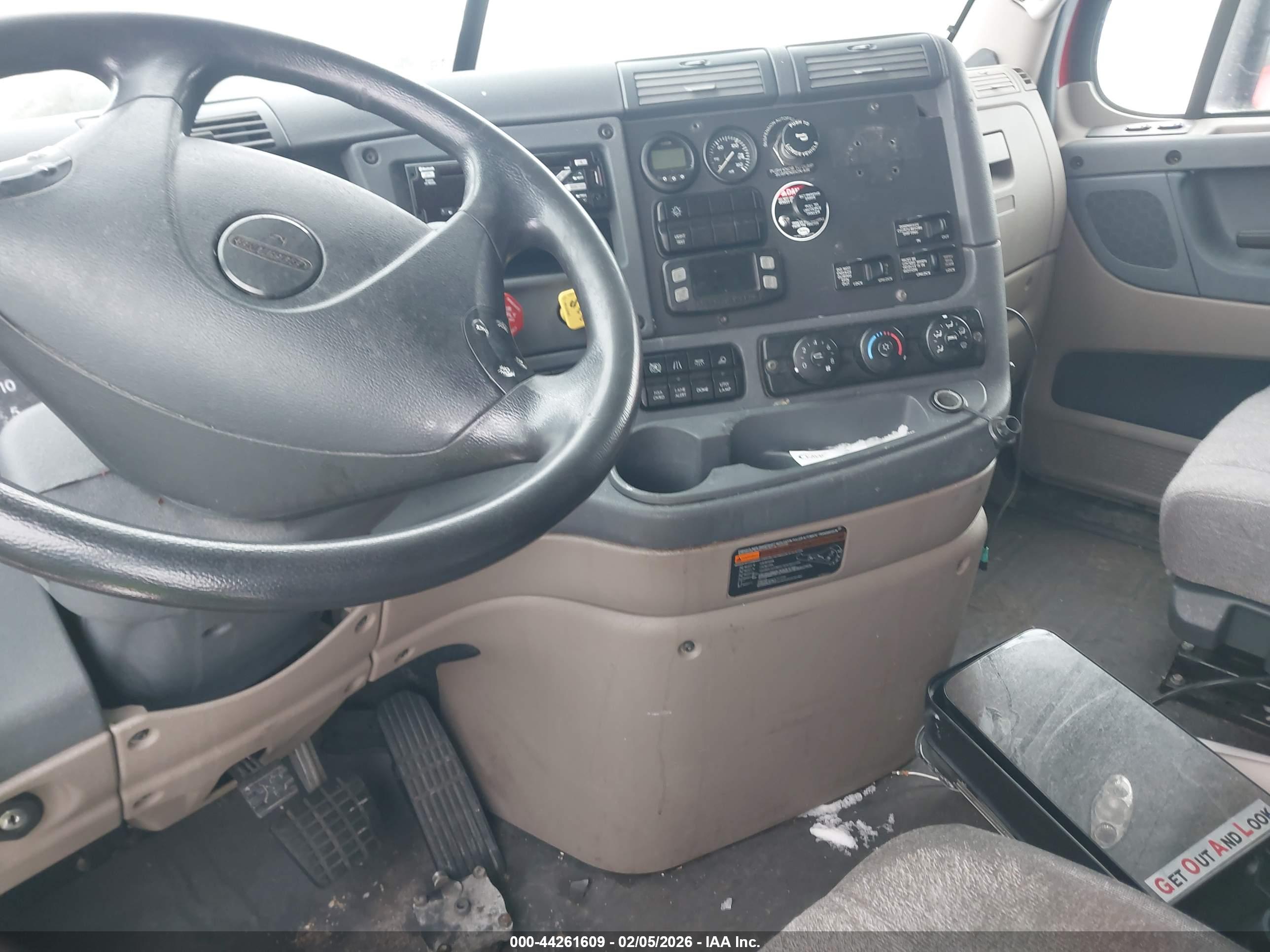 FREIGHTLINER CASCADIA image 7