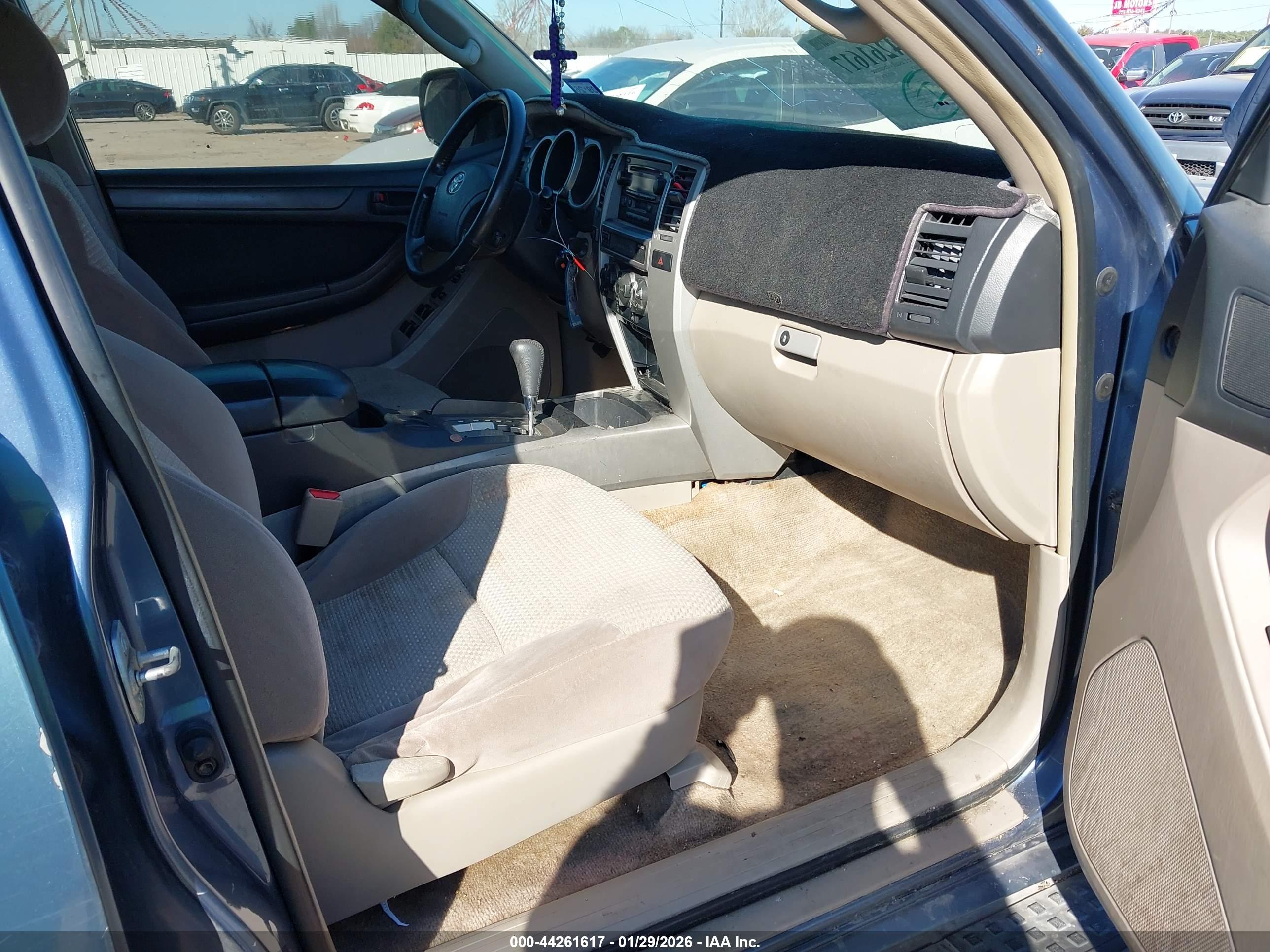 TOYOTA 4RUNNER image 5