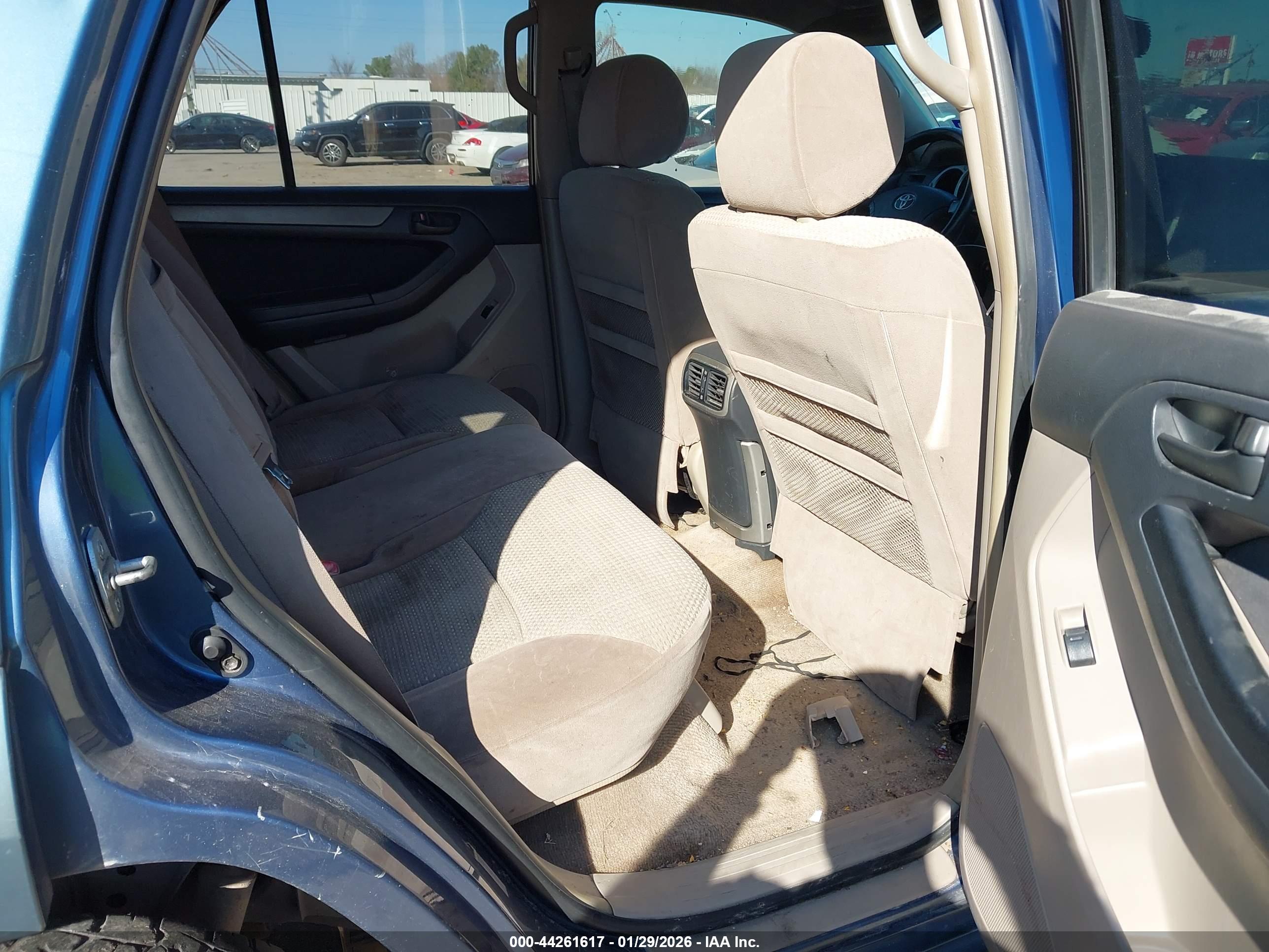 TOYOTA 4RUNNER image 8