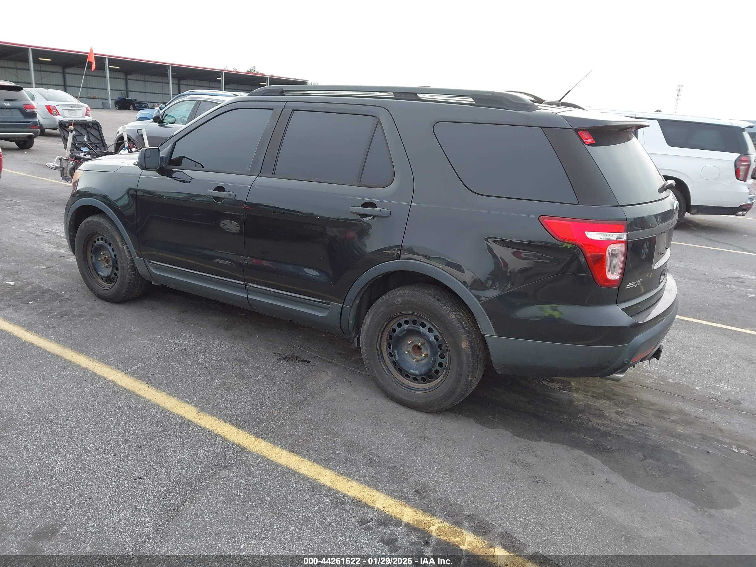 FORD EXPLORER image 3