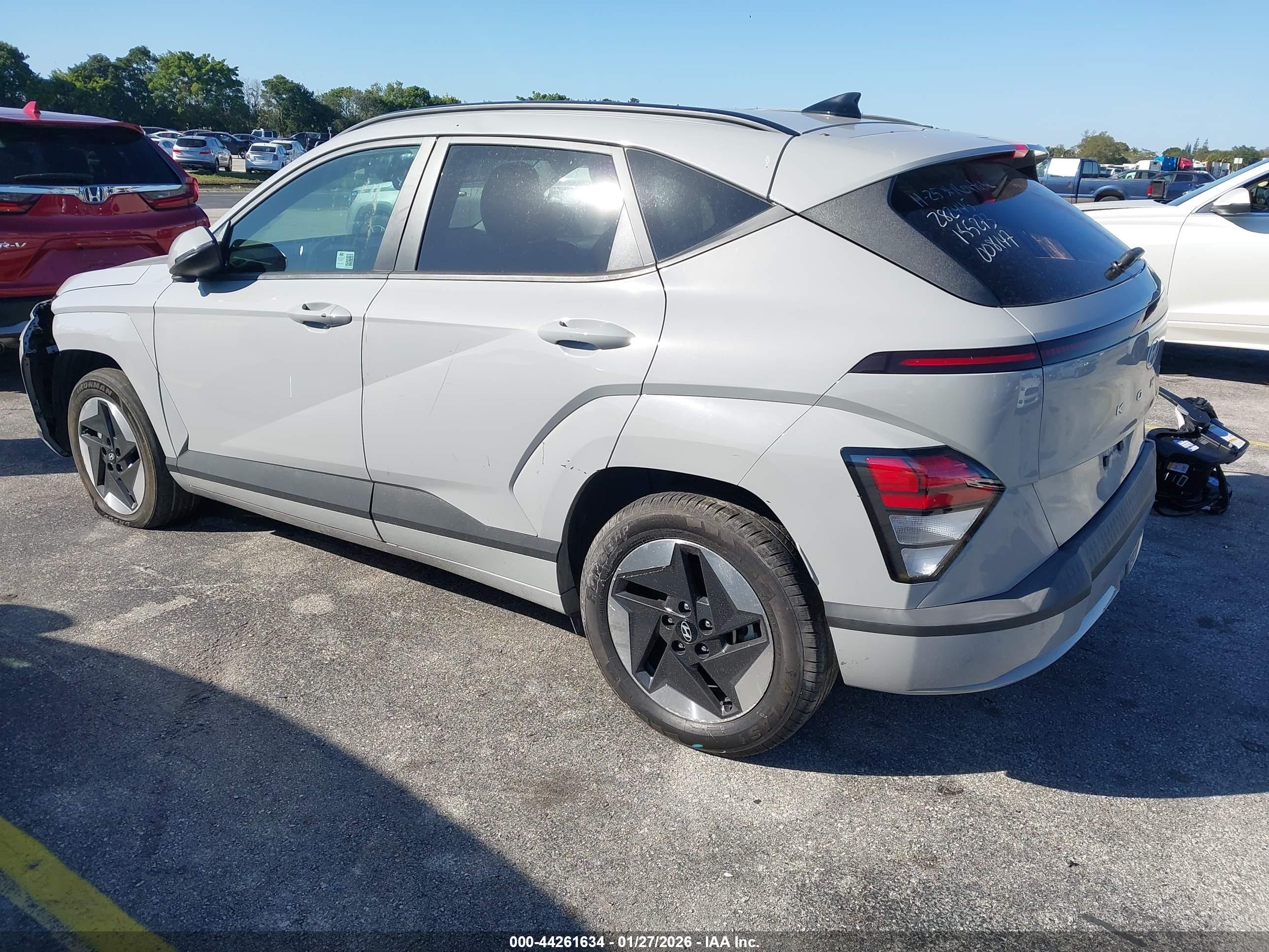 HYUNDAI KONA image 3