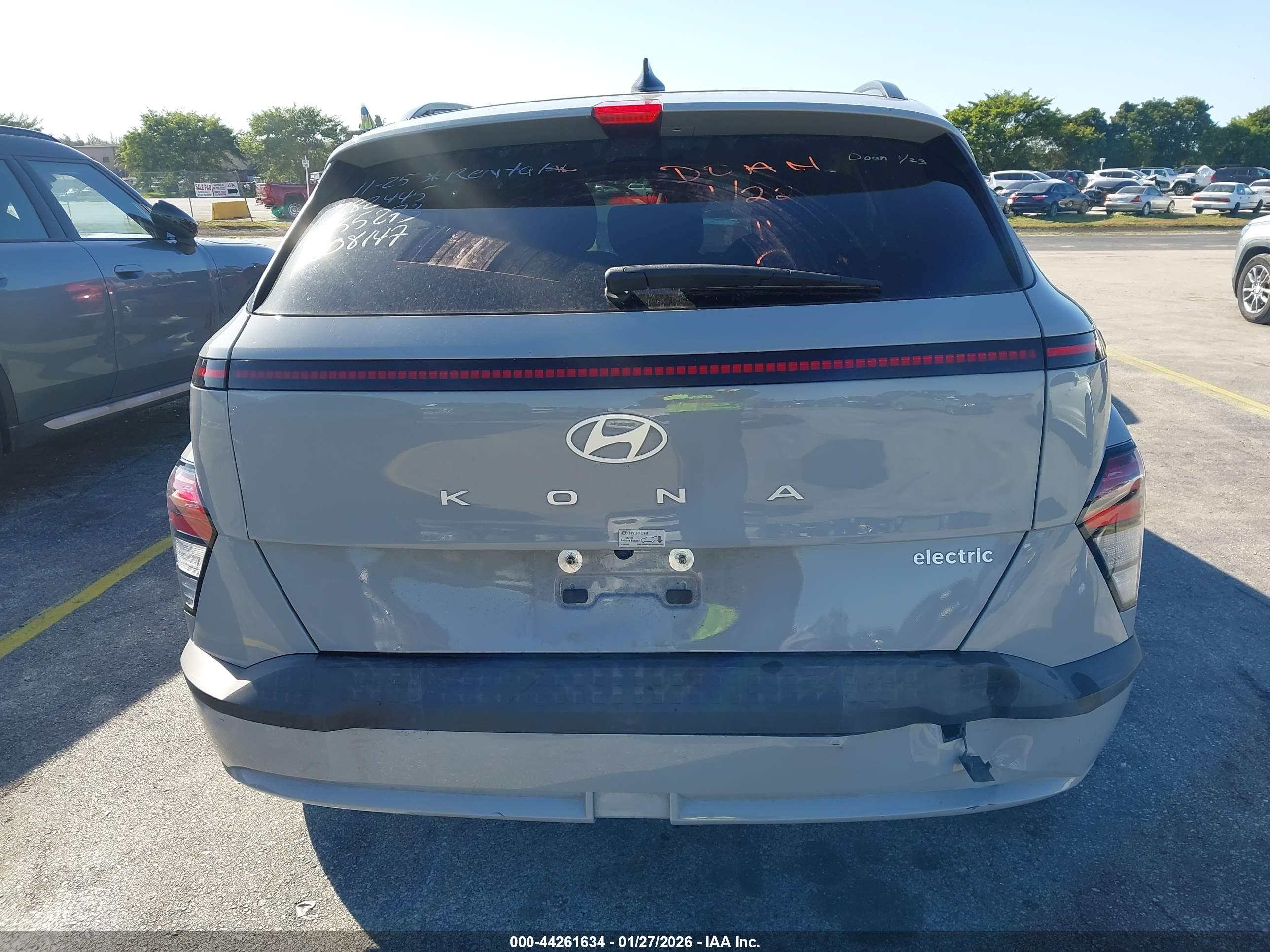 HYUNDAI KONA image 6