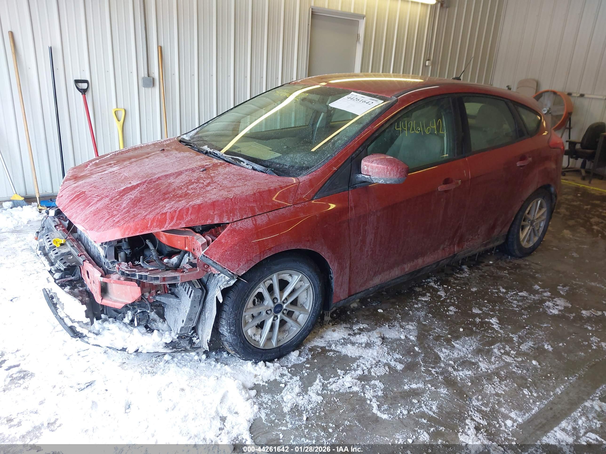 FORD FOCUS image 2