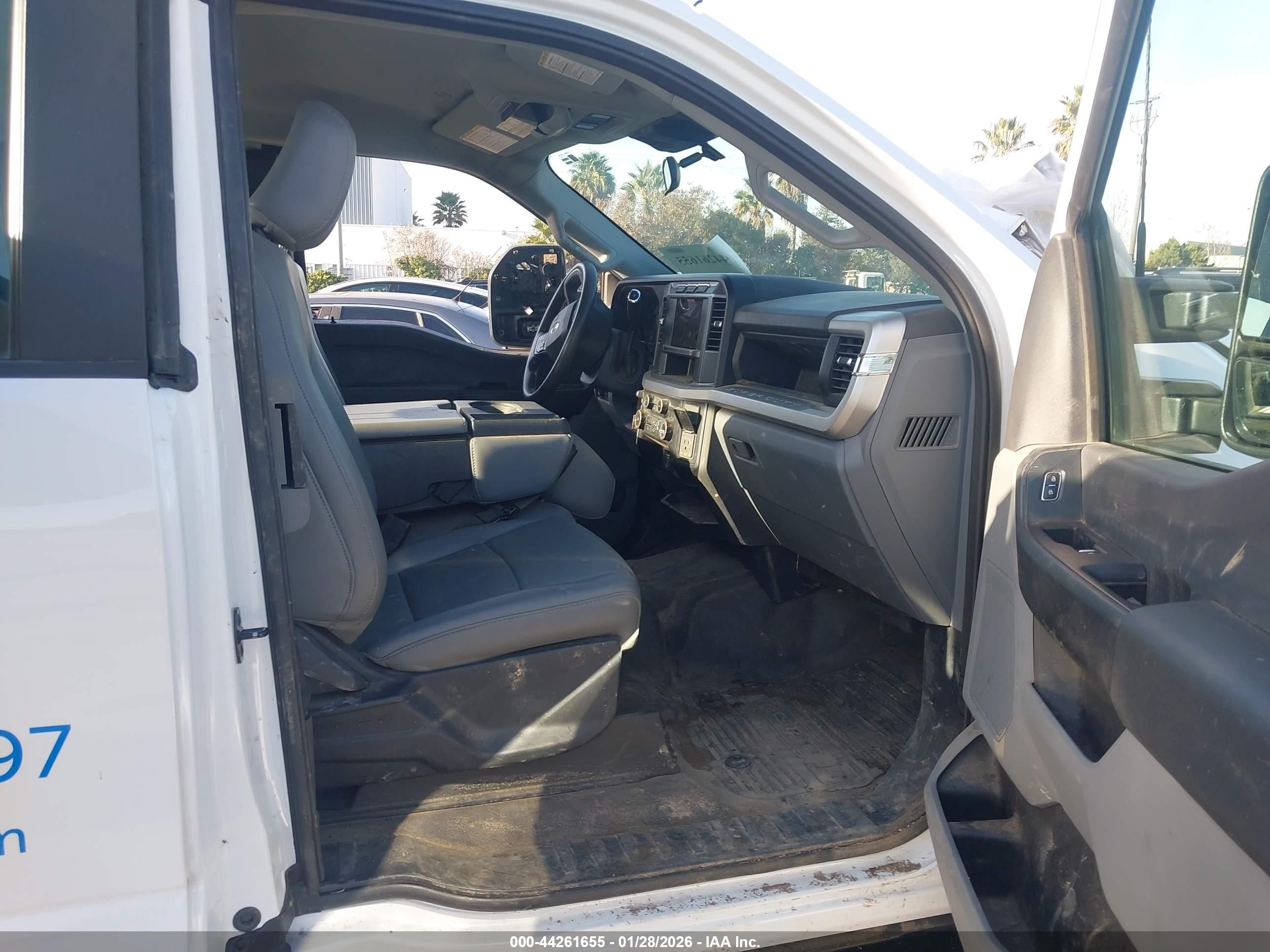 FORD F-250 image 5
