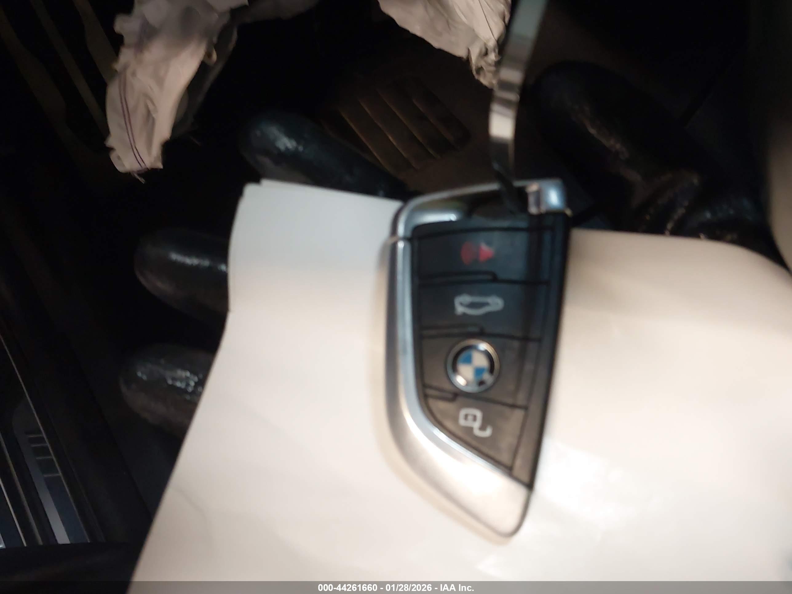 BMW 330I image 11