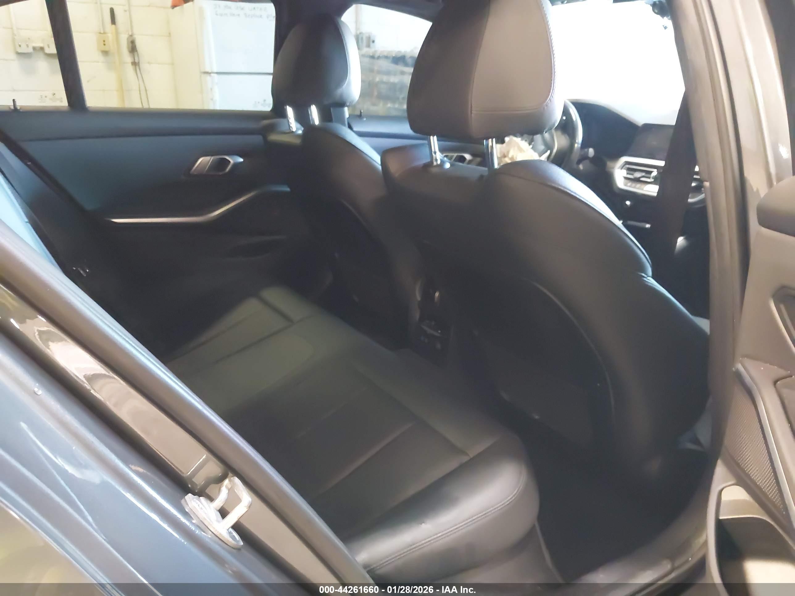 BMW 330I image 8