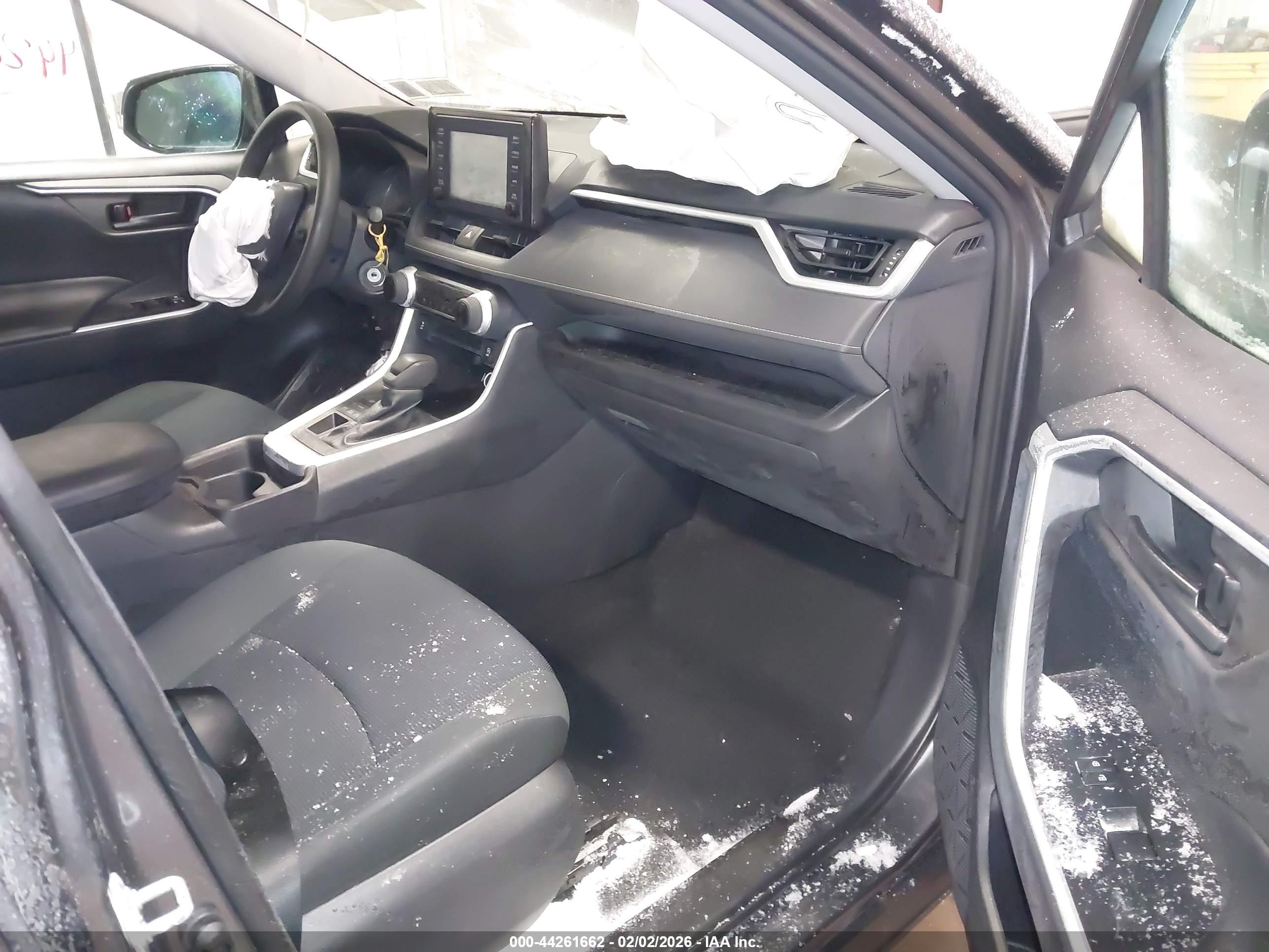 TOYOTA RAV4 image 5