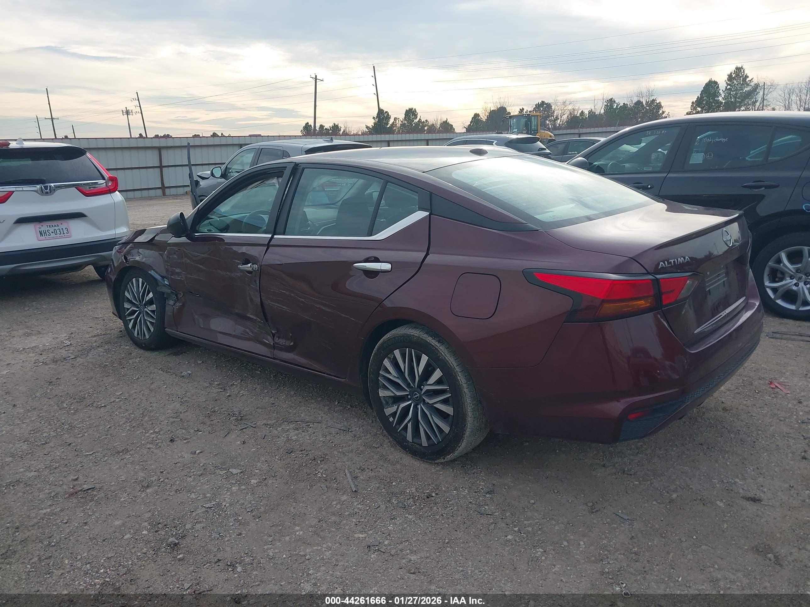 NISSAN ALTIMA image 3