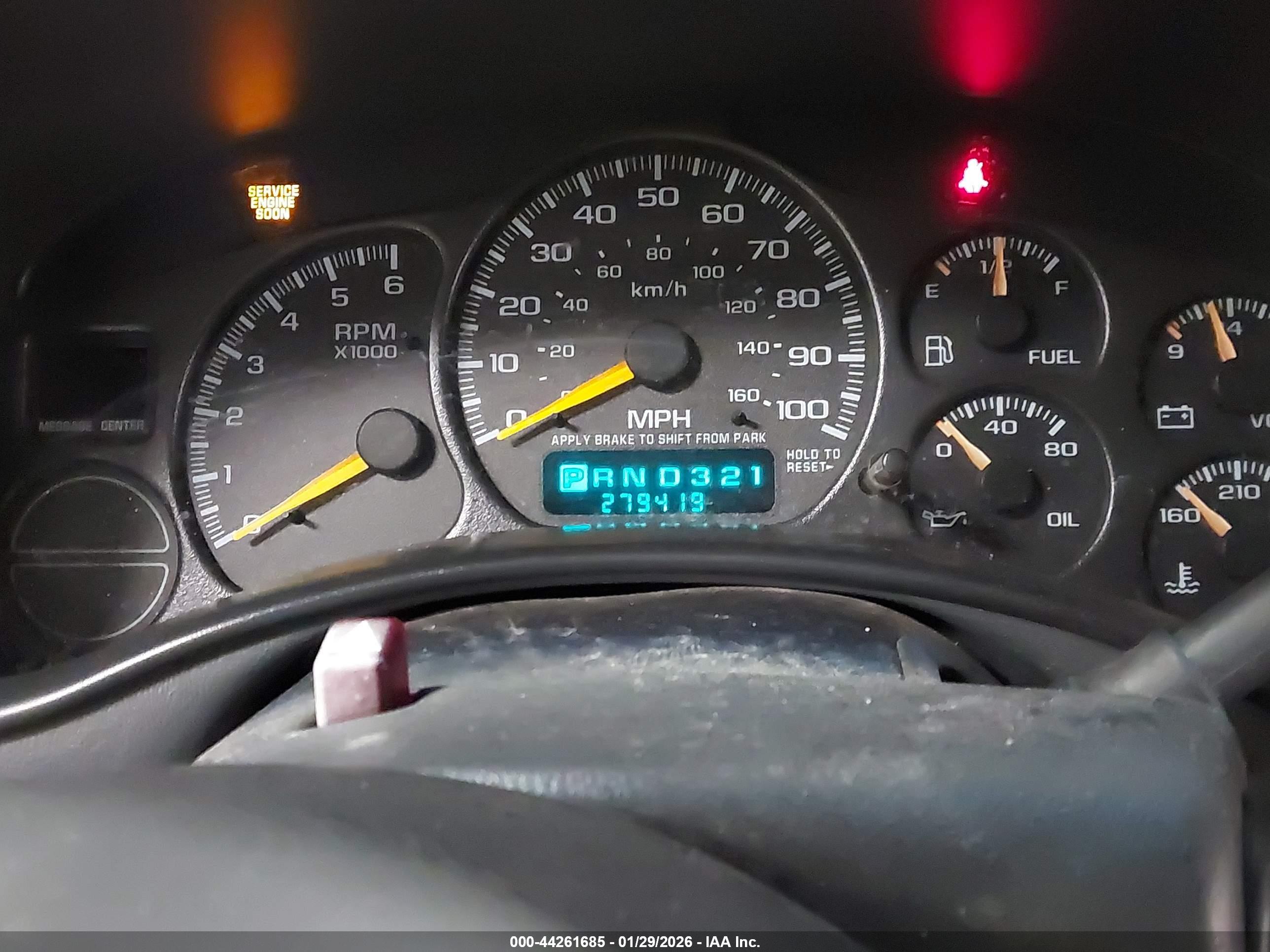CHEVROLET SILVERADO image 7