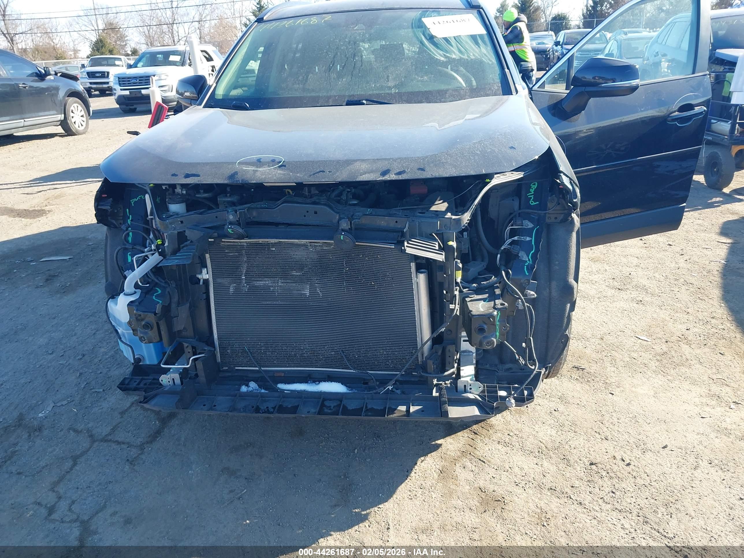 TOYOTA RAV4 image 6