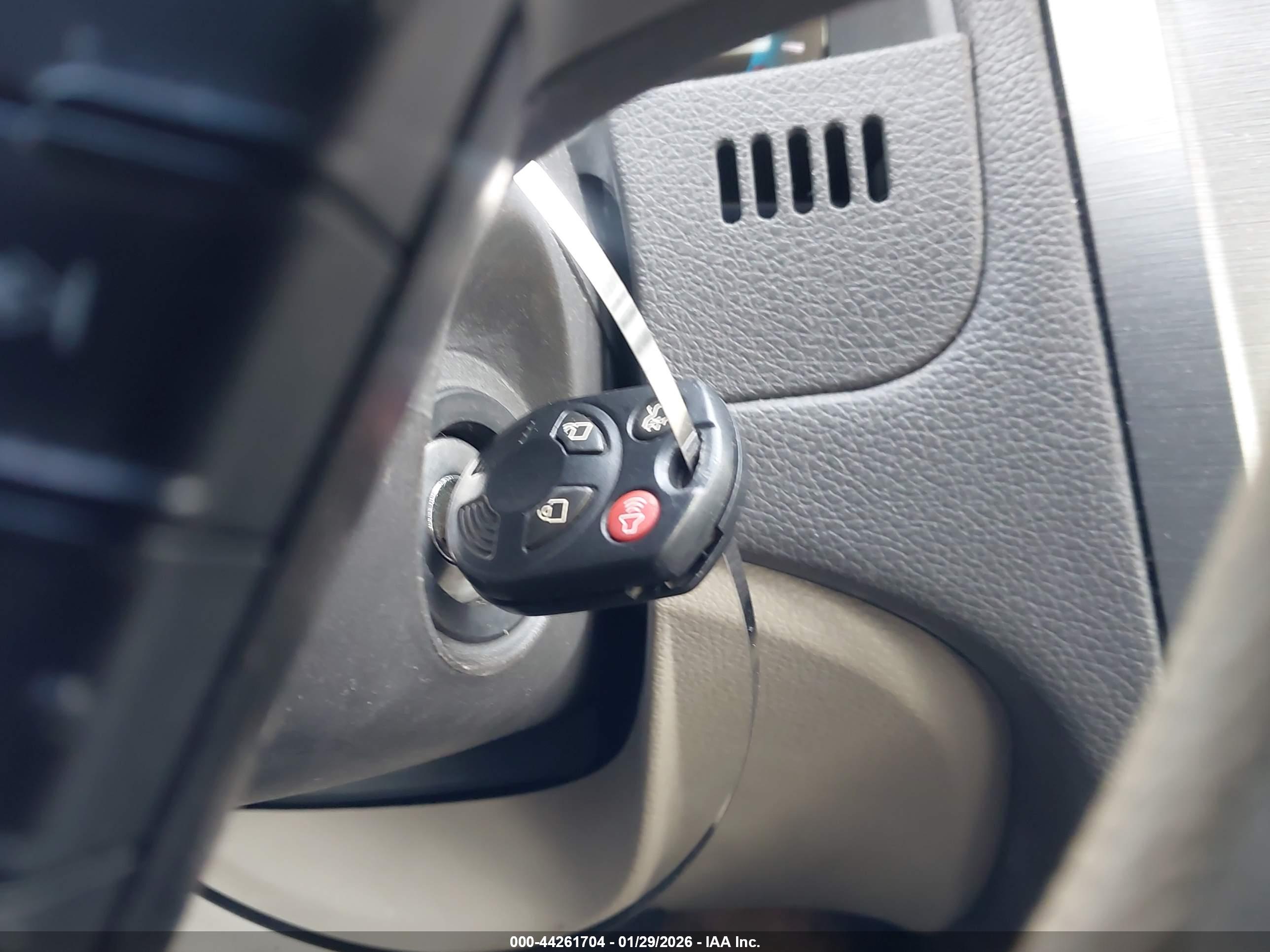 FORD FUSION image 11