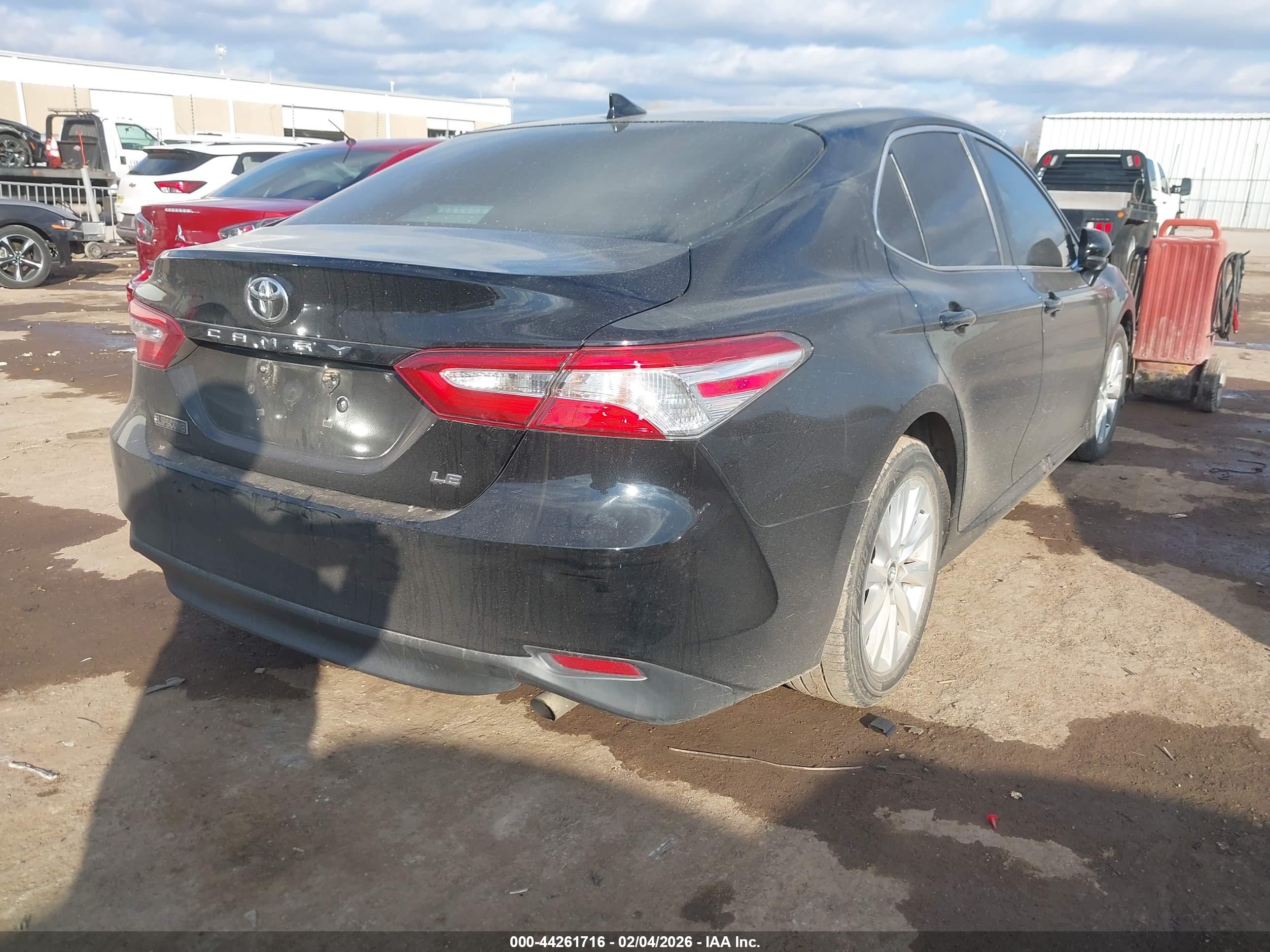 TOYOTA CAMRY image 4