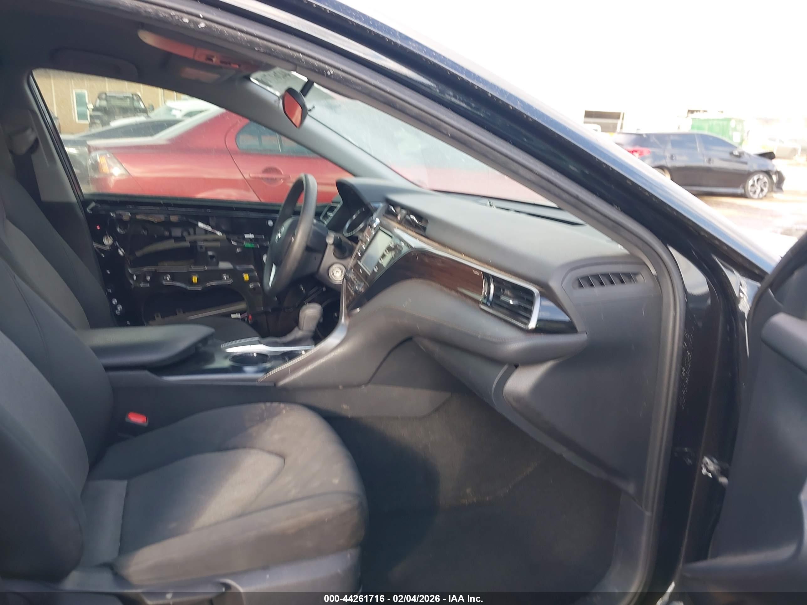 TOYOTA CAMRY image 5