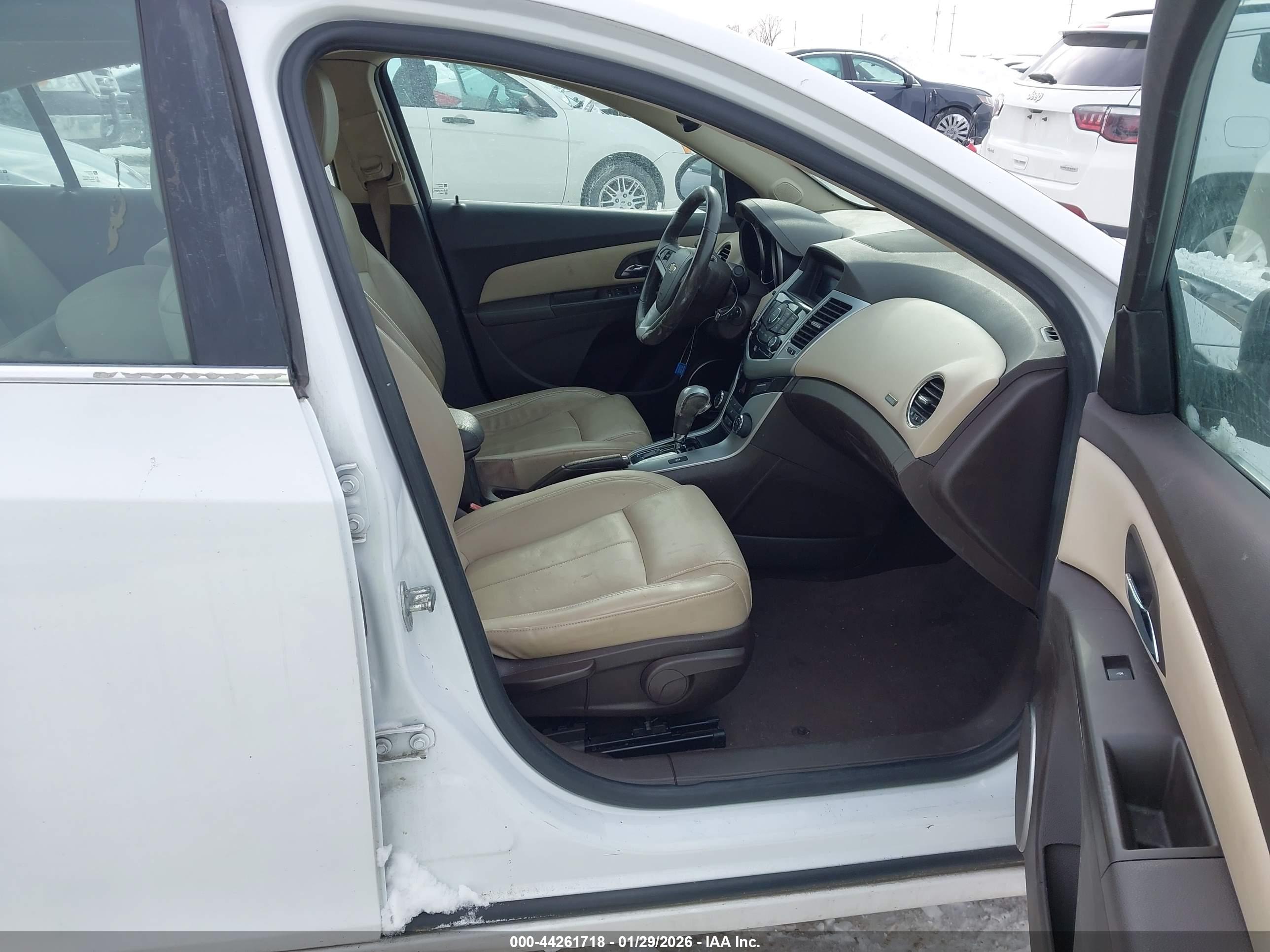 CHEVROLET CRUZE image 5