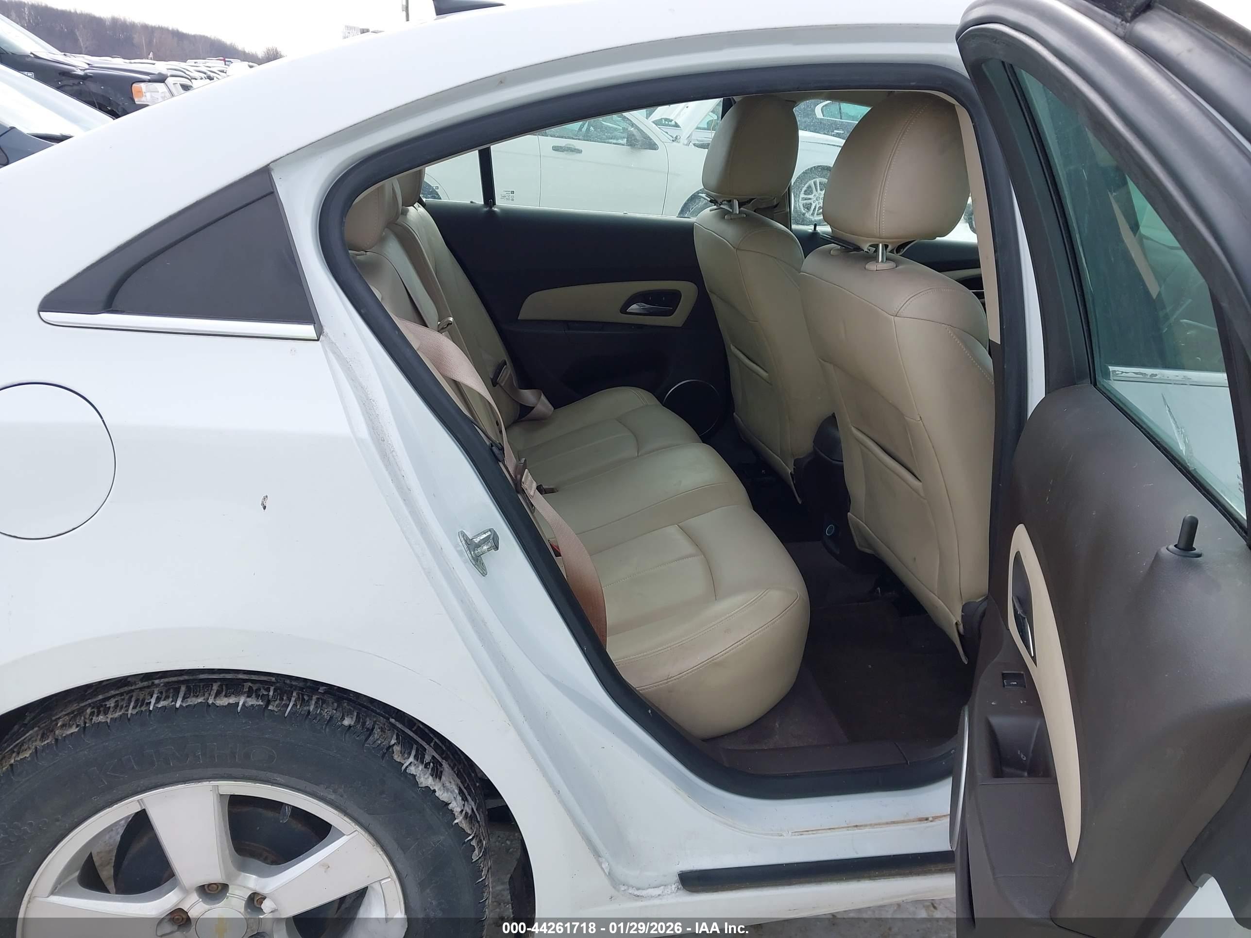 CHEVROLET CRUZE image 8