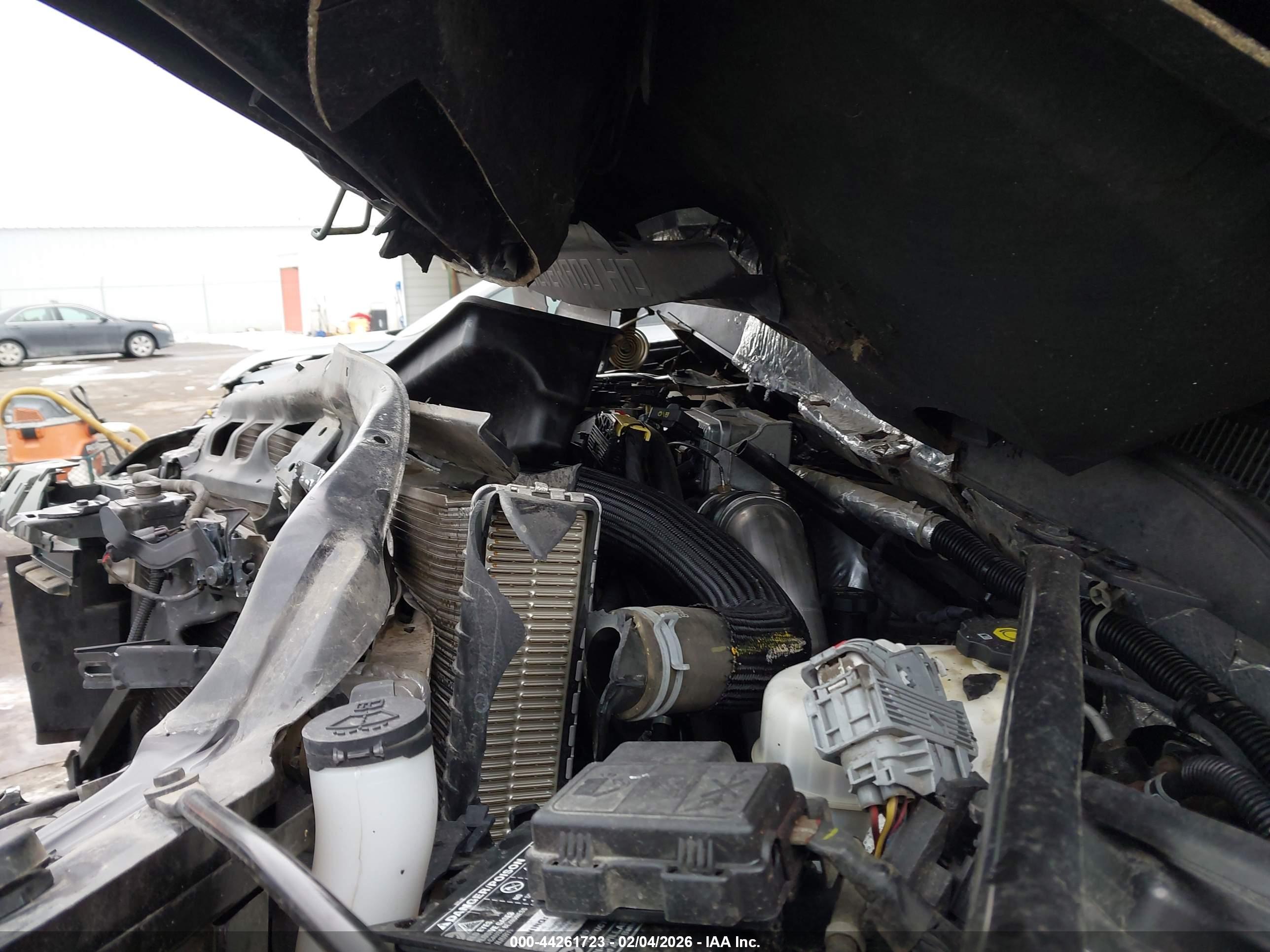 CHEVROLET SILVERADO image 10