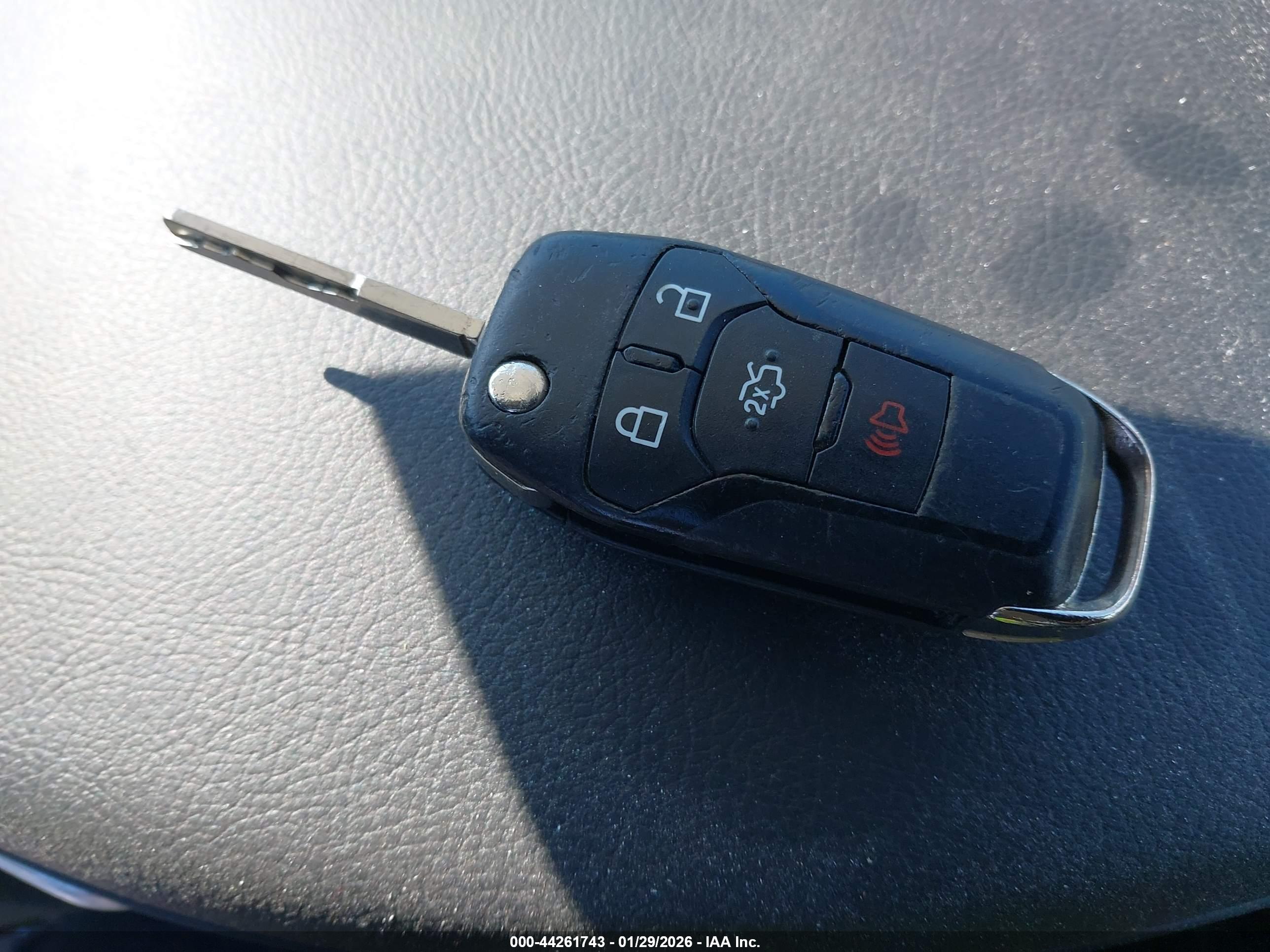 FORD FUSION image 11