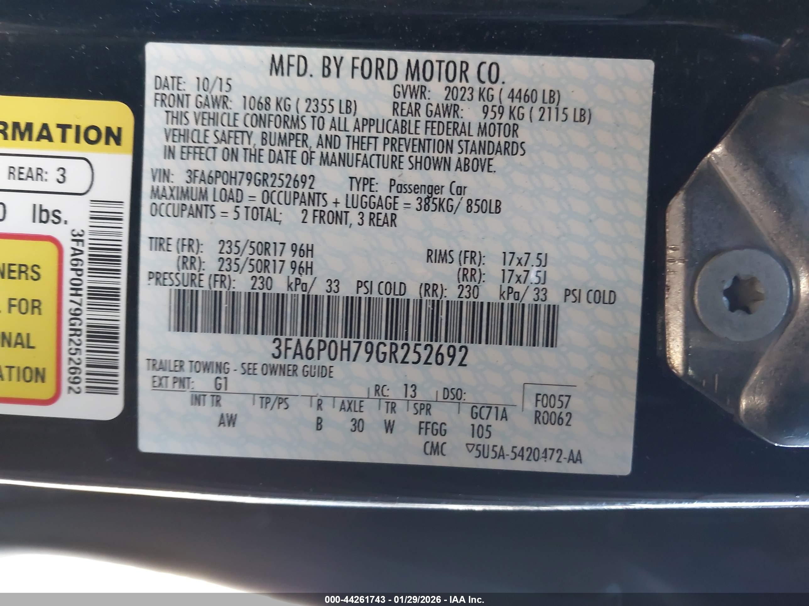 FORD FUSION image 9