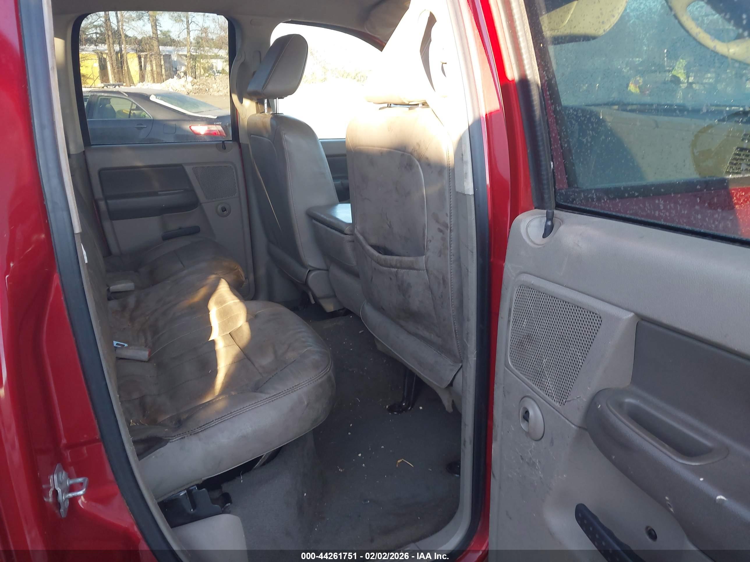 DODGE RAM image 8