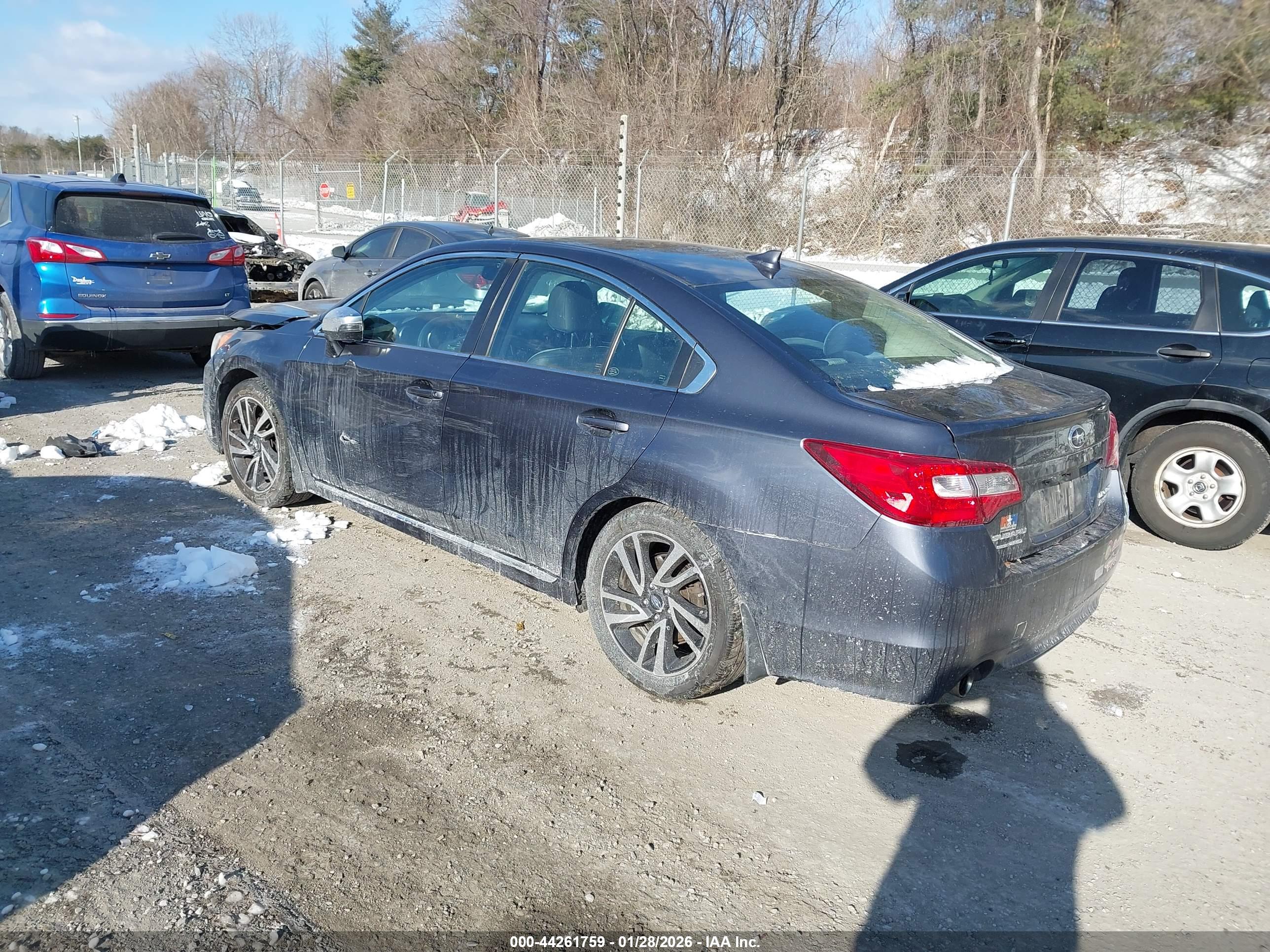 SUBARU LEGACY image 3