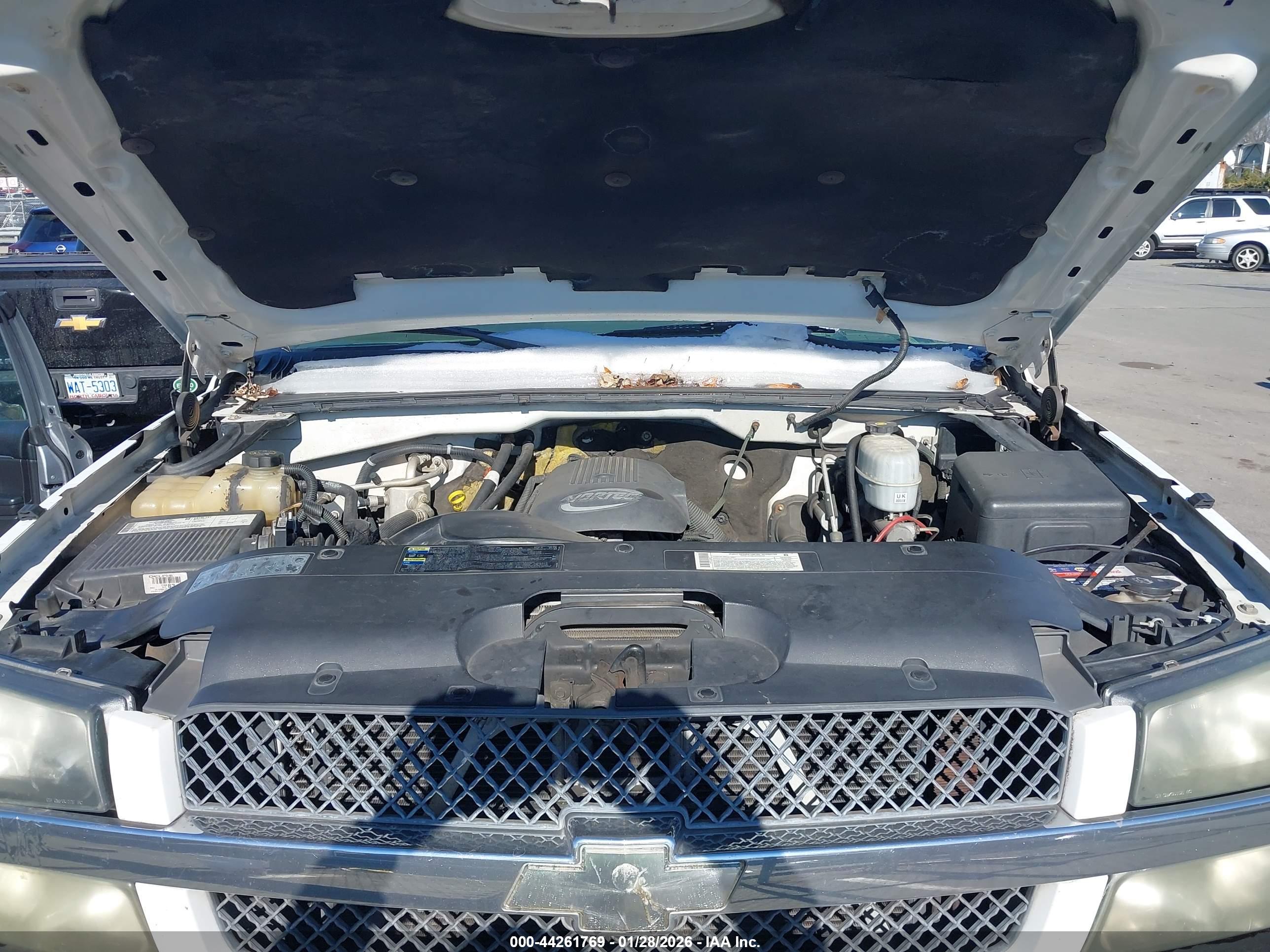 CHEVROLET SILVERADO image 10