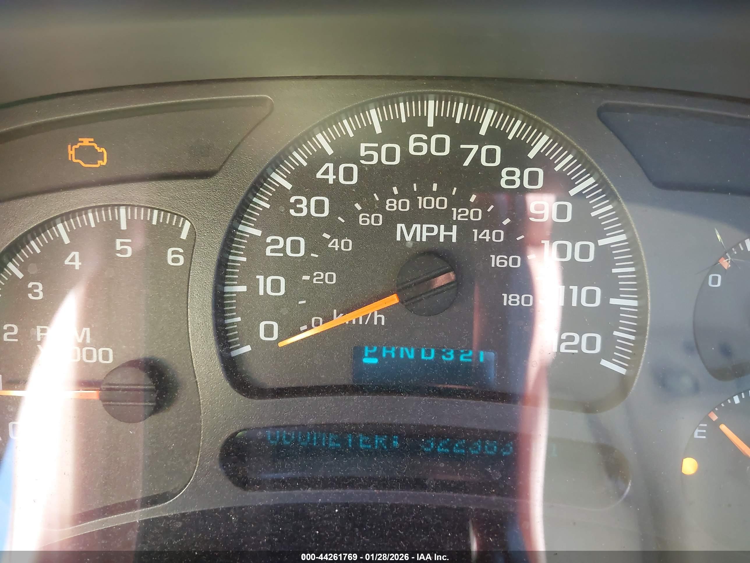 CHEVROLET SILVERADO image 7