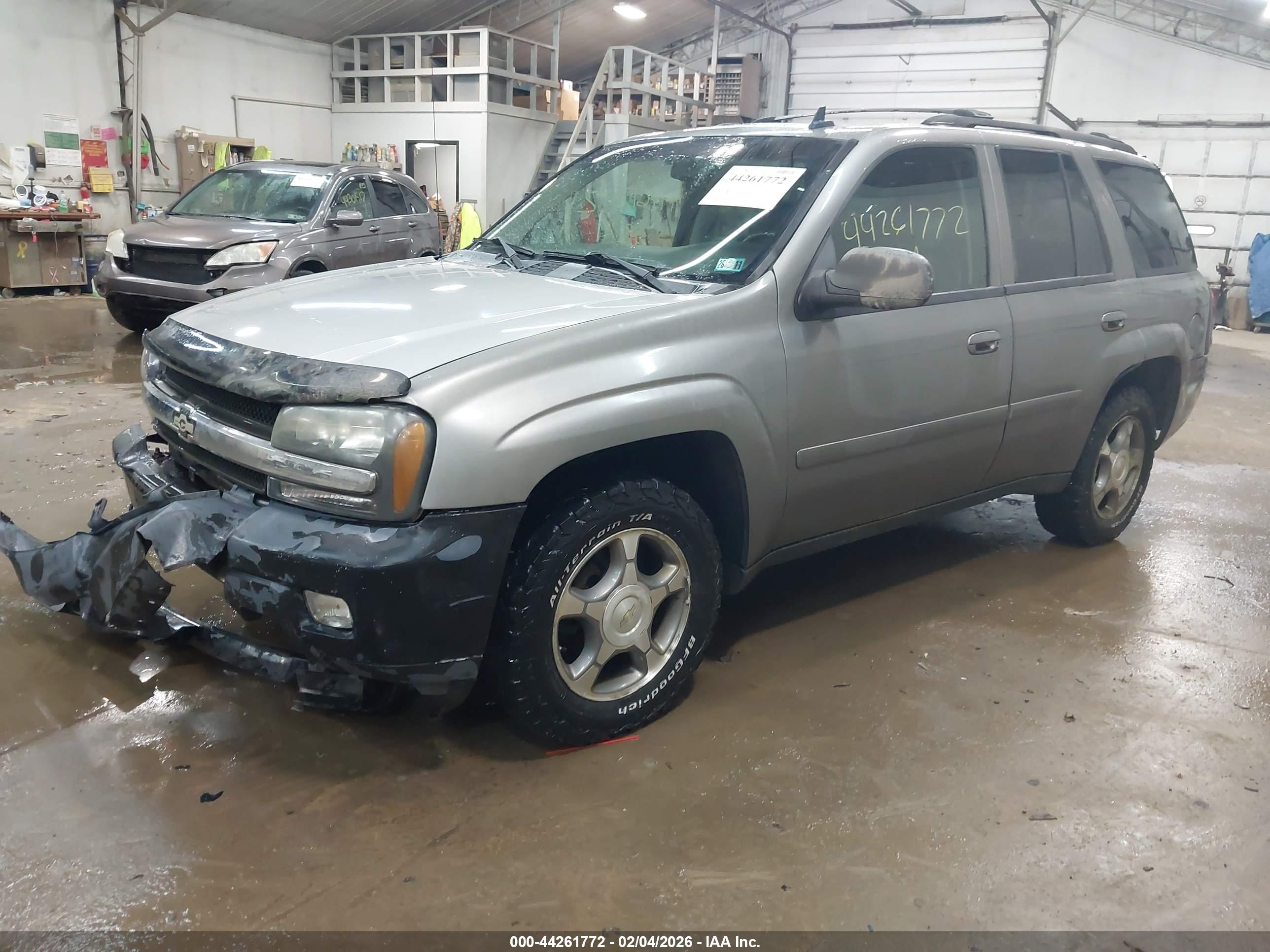 CHEVROLET TRAILBLAZER image 2