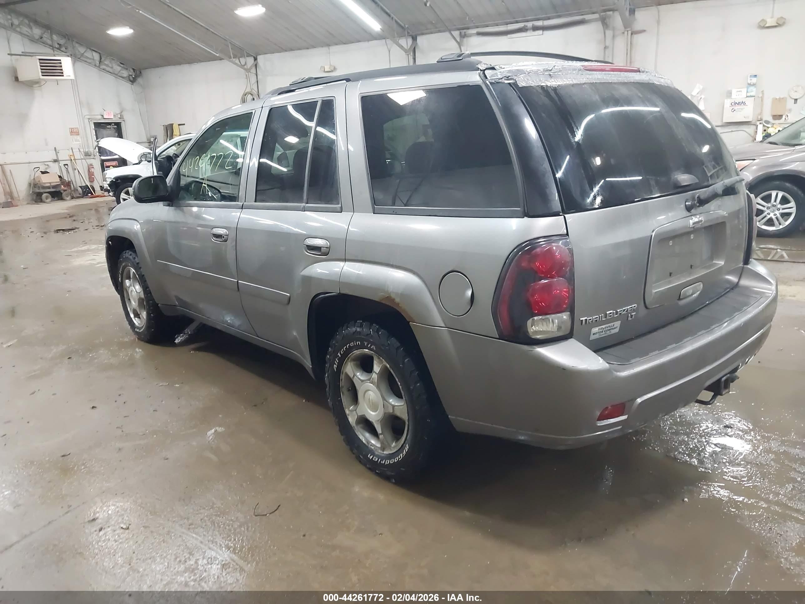 CHEVROLET TRAILBLAZER image 3