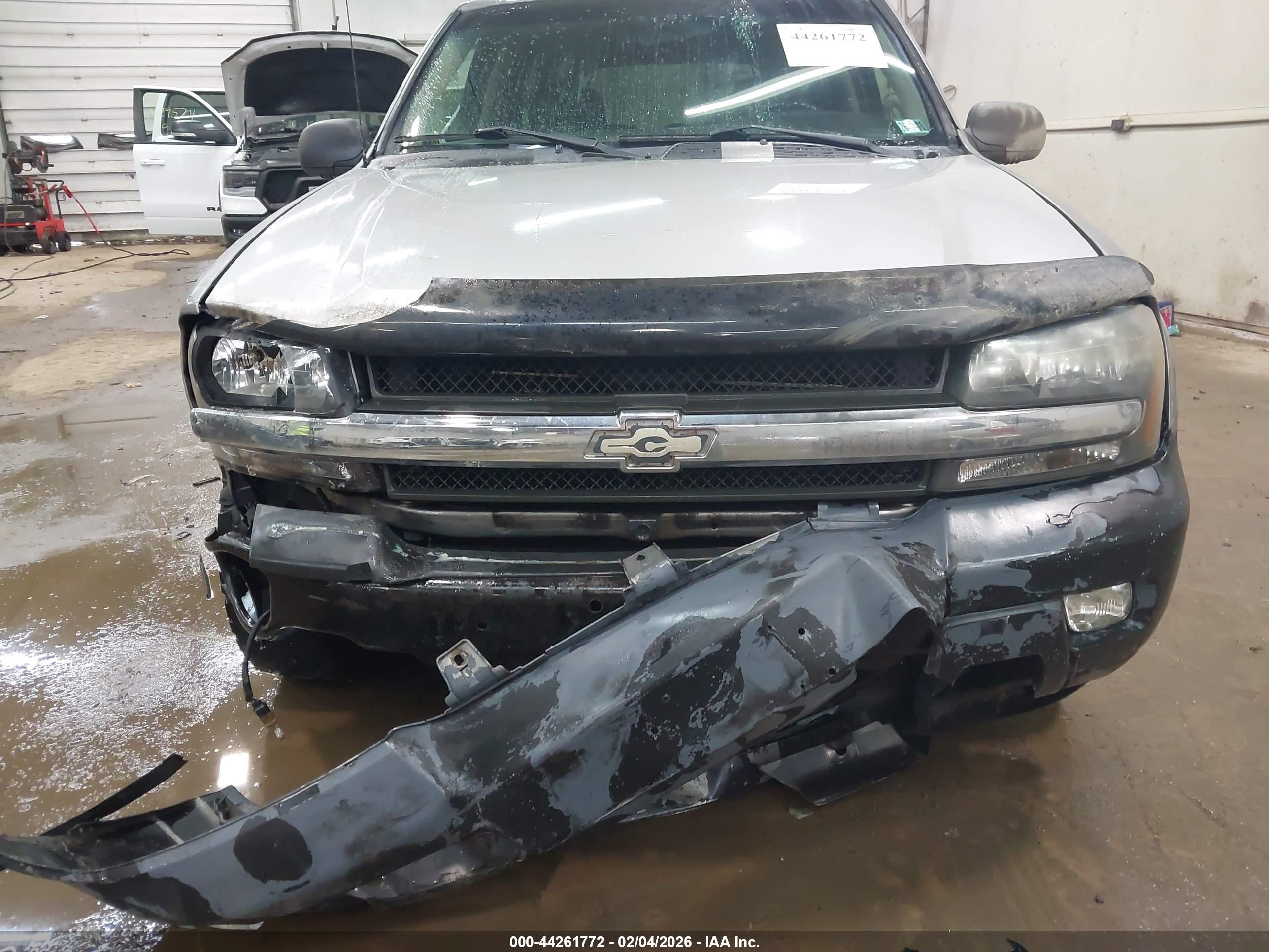CHEVROLET TRAILBLAZER image 6