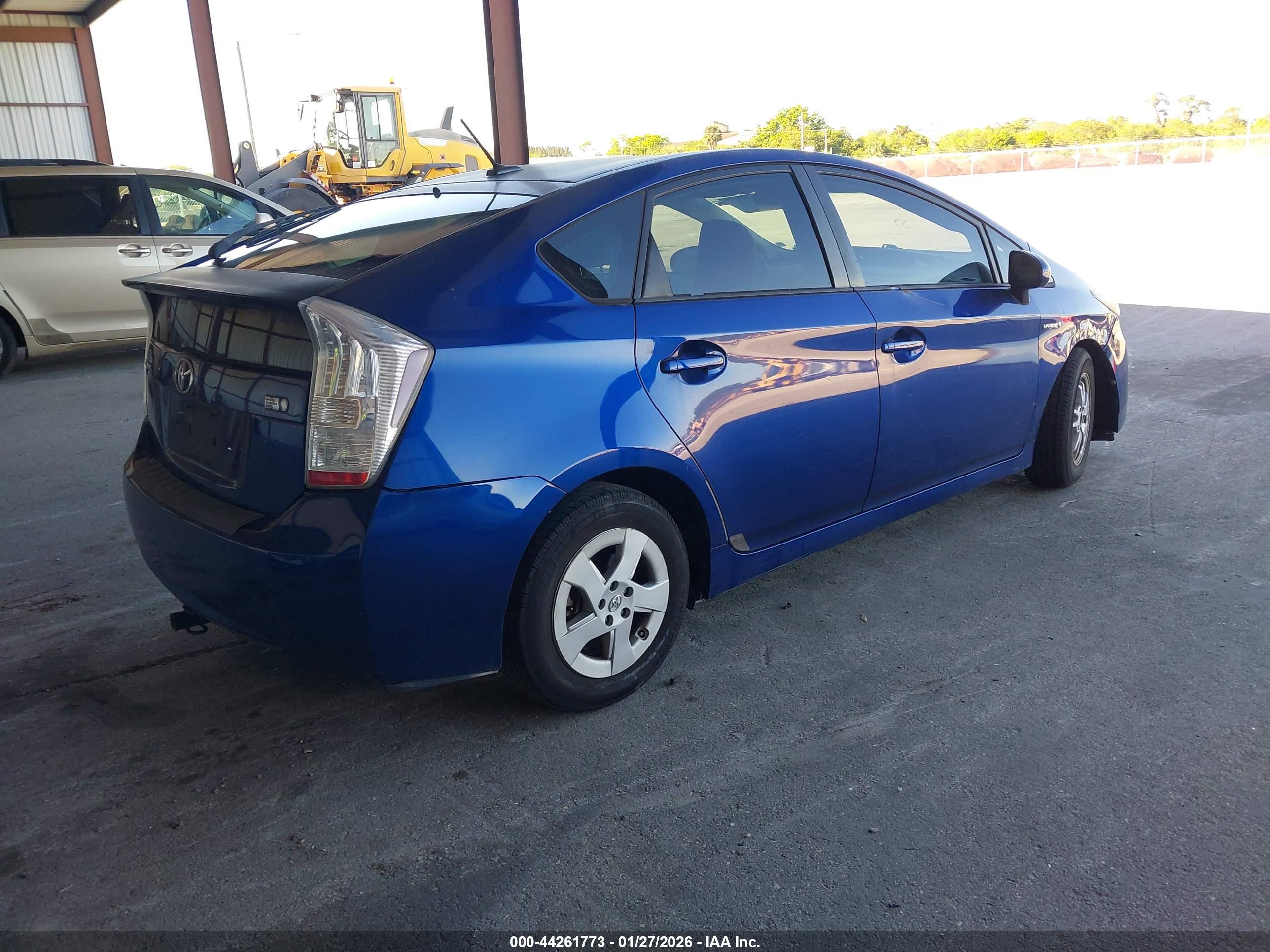 TOYOTA PRIUS image 4