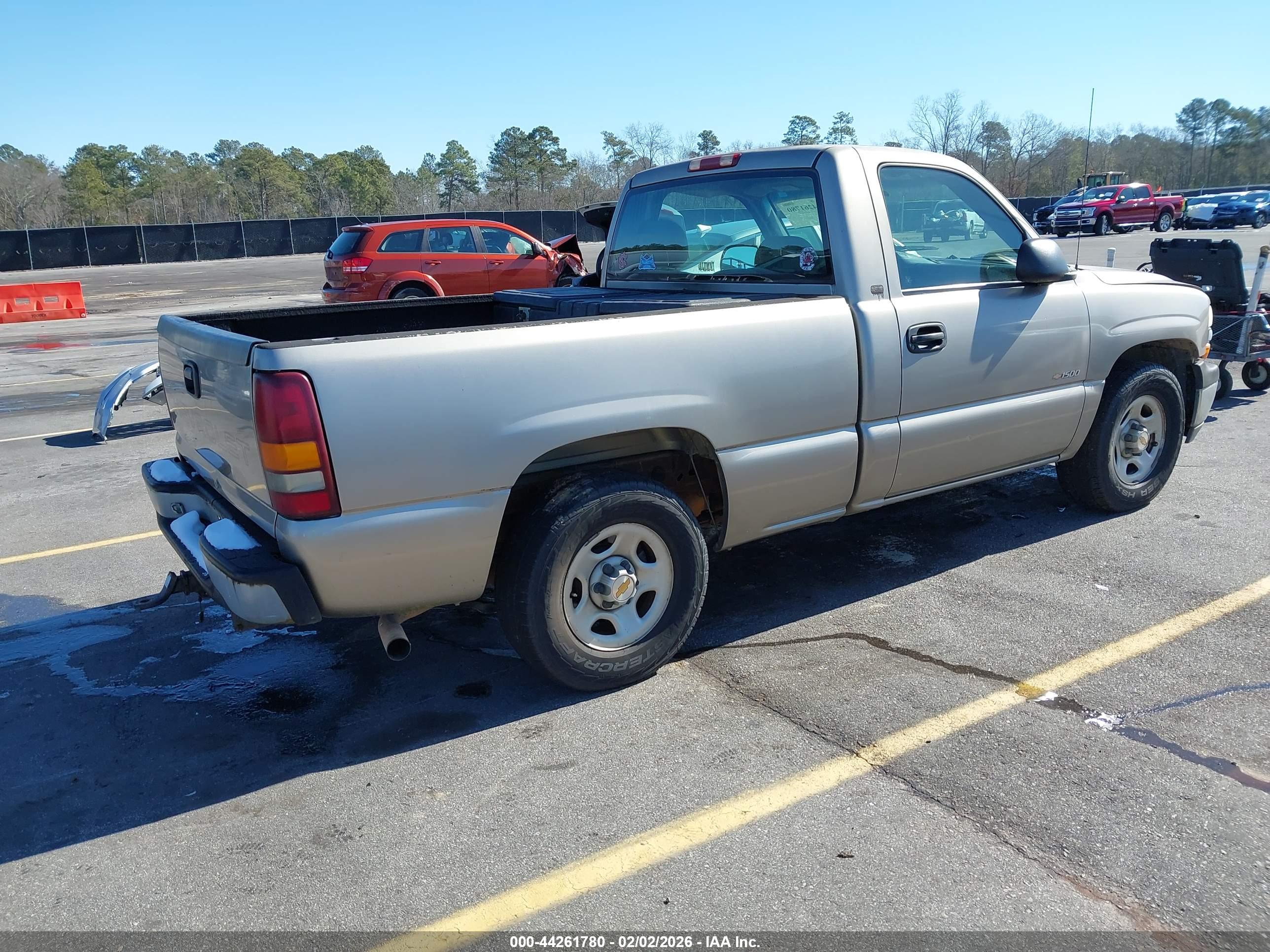 CHEVROLET SILVERADO image 4