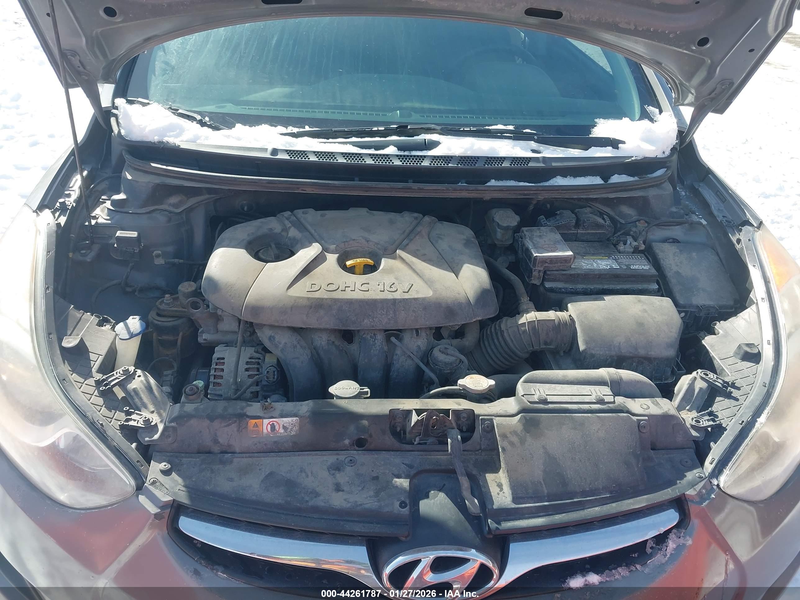HYUNDAI ELANTRA image 10