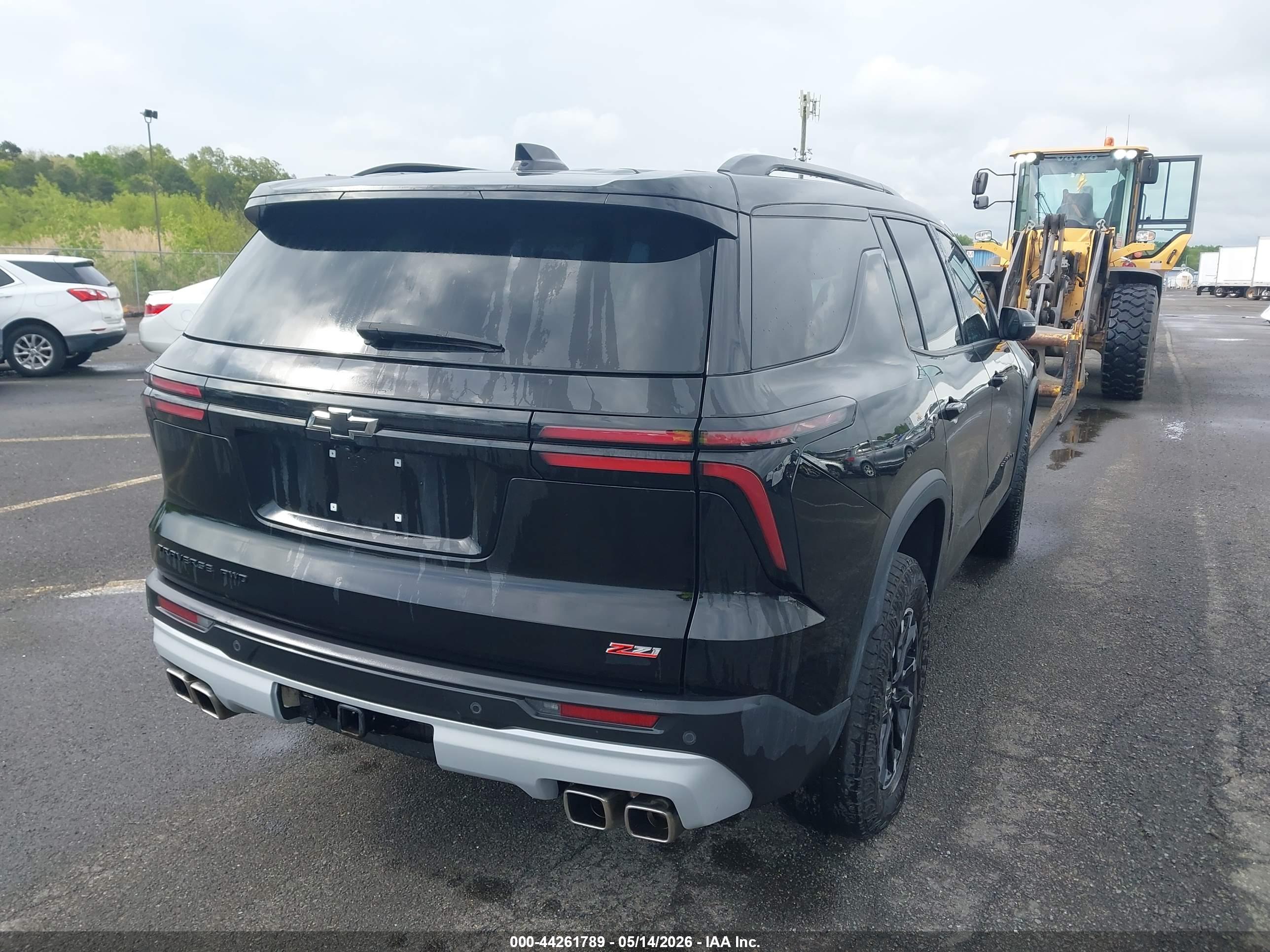 CHEVROLET TRAVERSE image 4