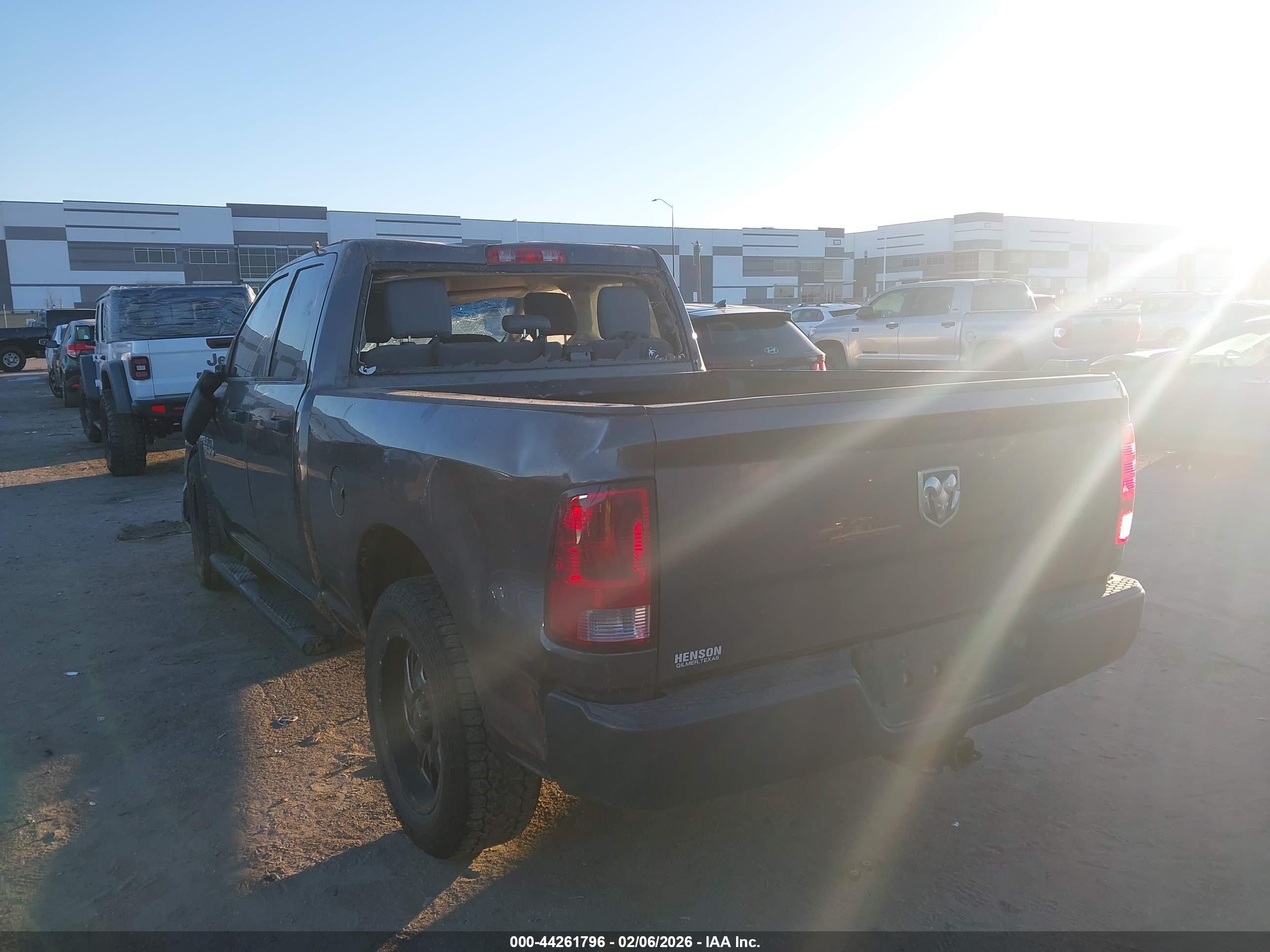 RAM 1500 image 3