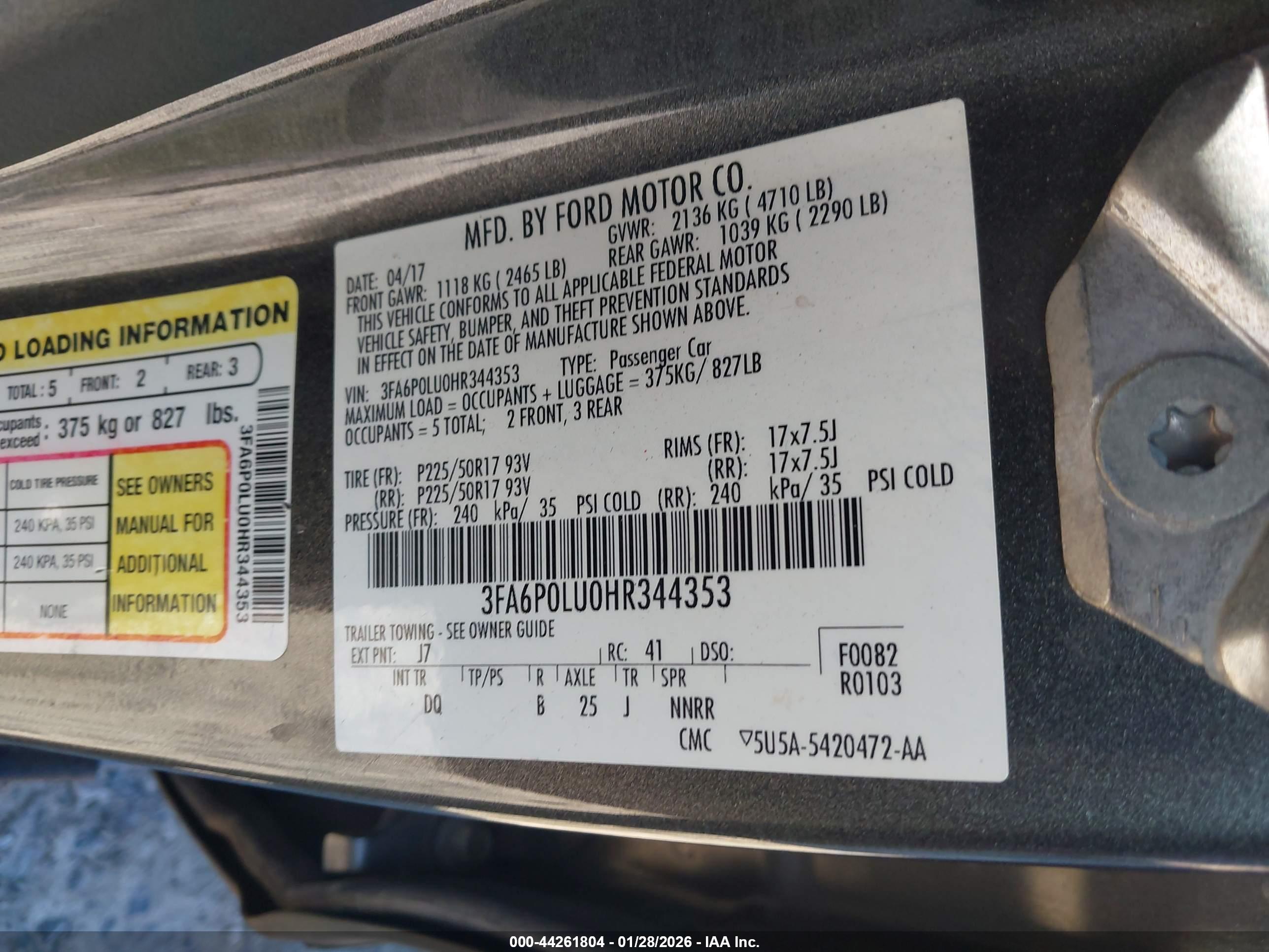 FORD FUSION image 9
