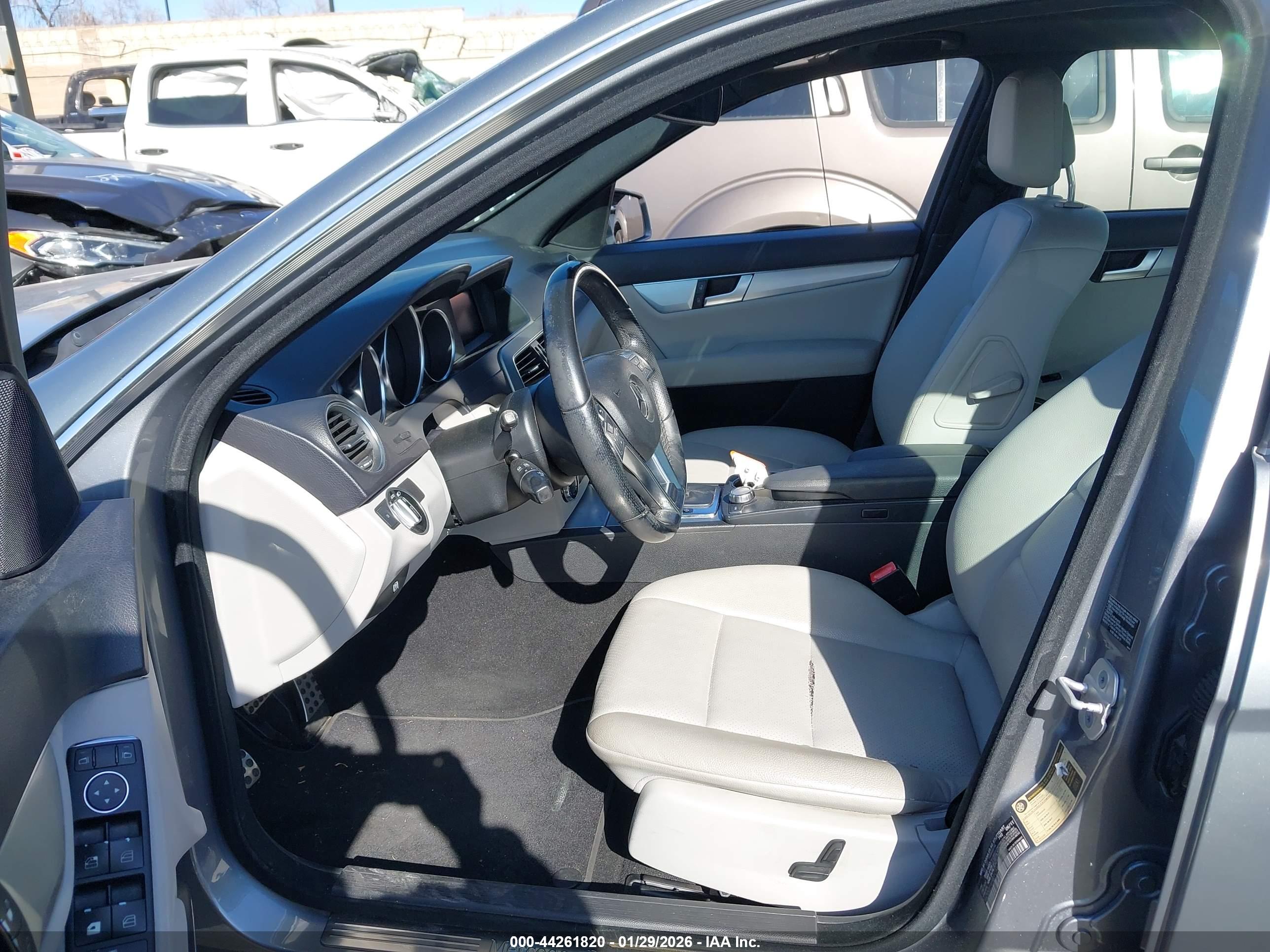 MERCEDES-BENZ C image 5