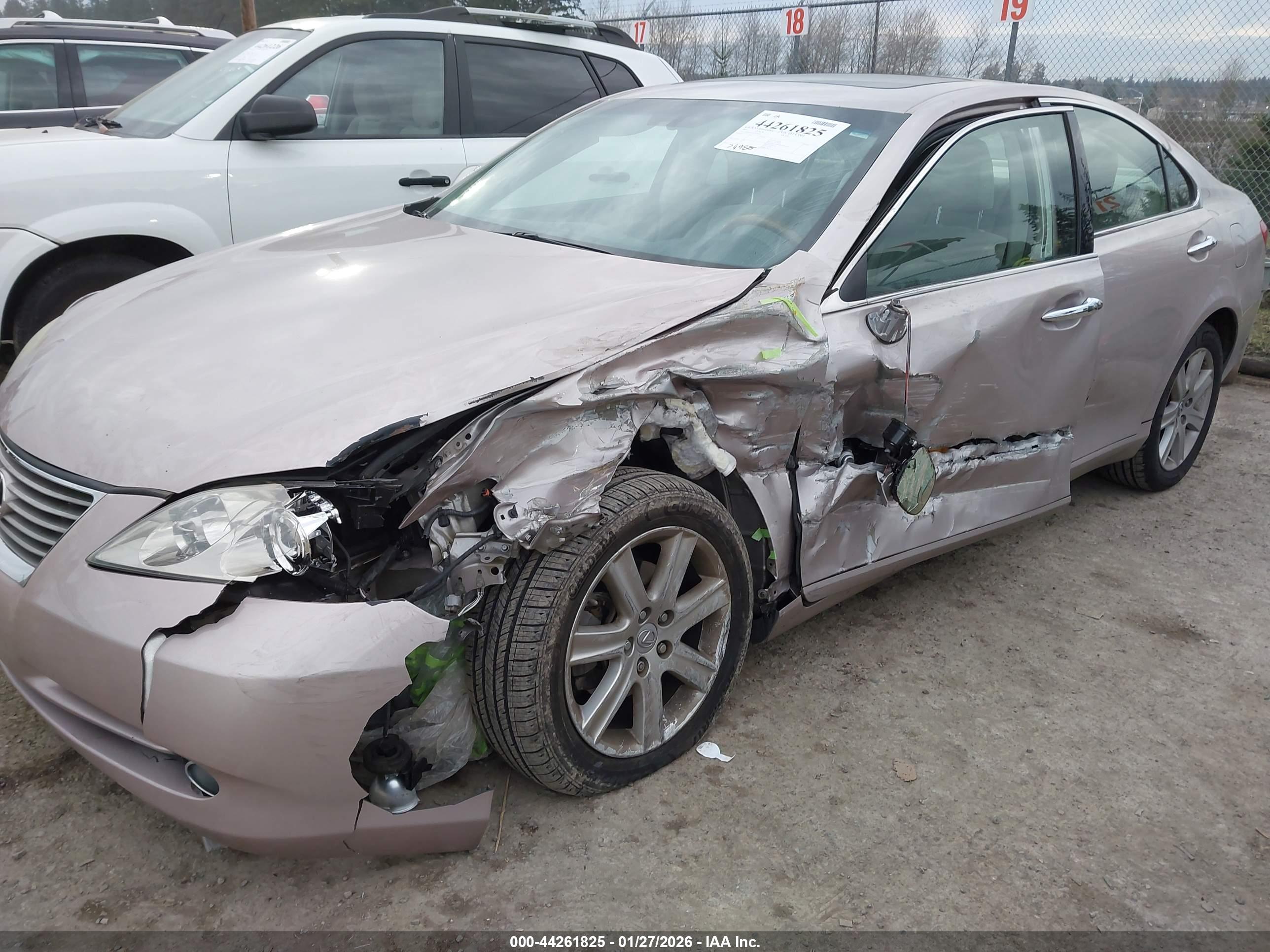LEXUS ES image 6
