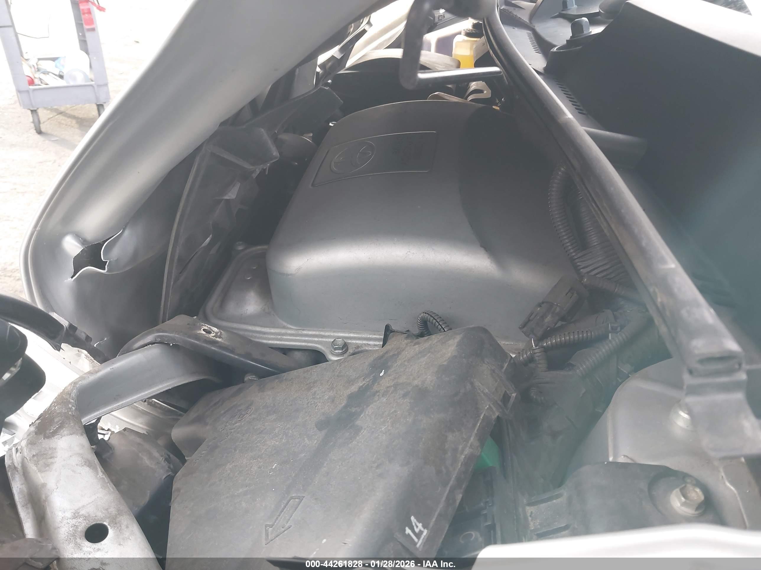 TOYOTA PRIUS image 10