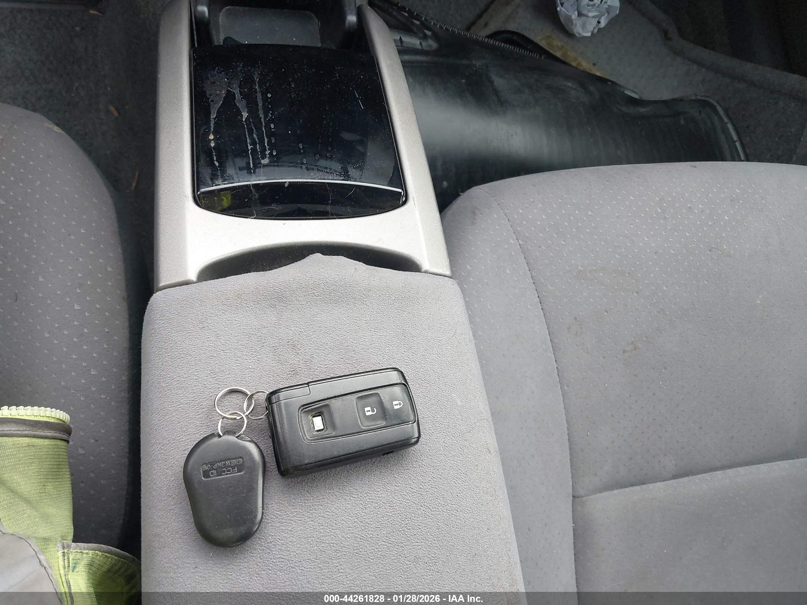 TOYOTA PRIUS image 11