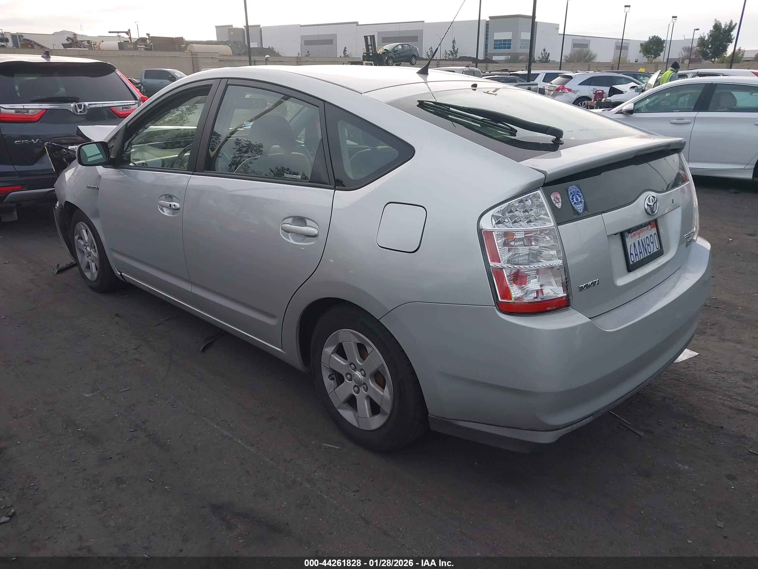 TOYOTA PRIUS image 3