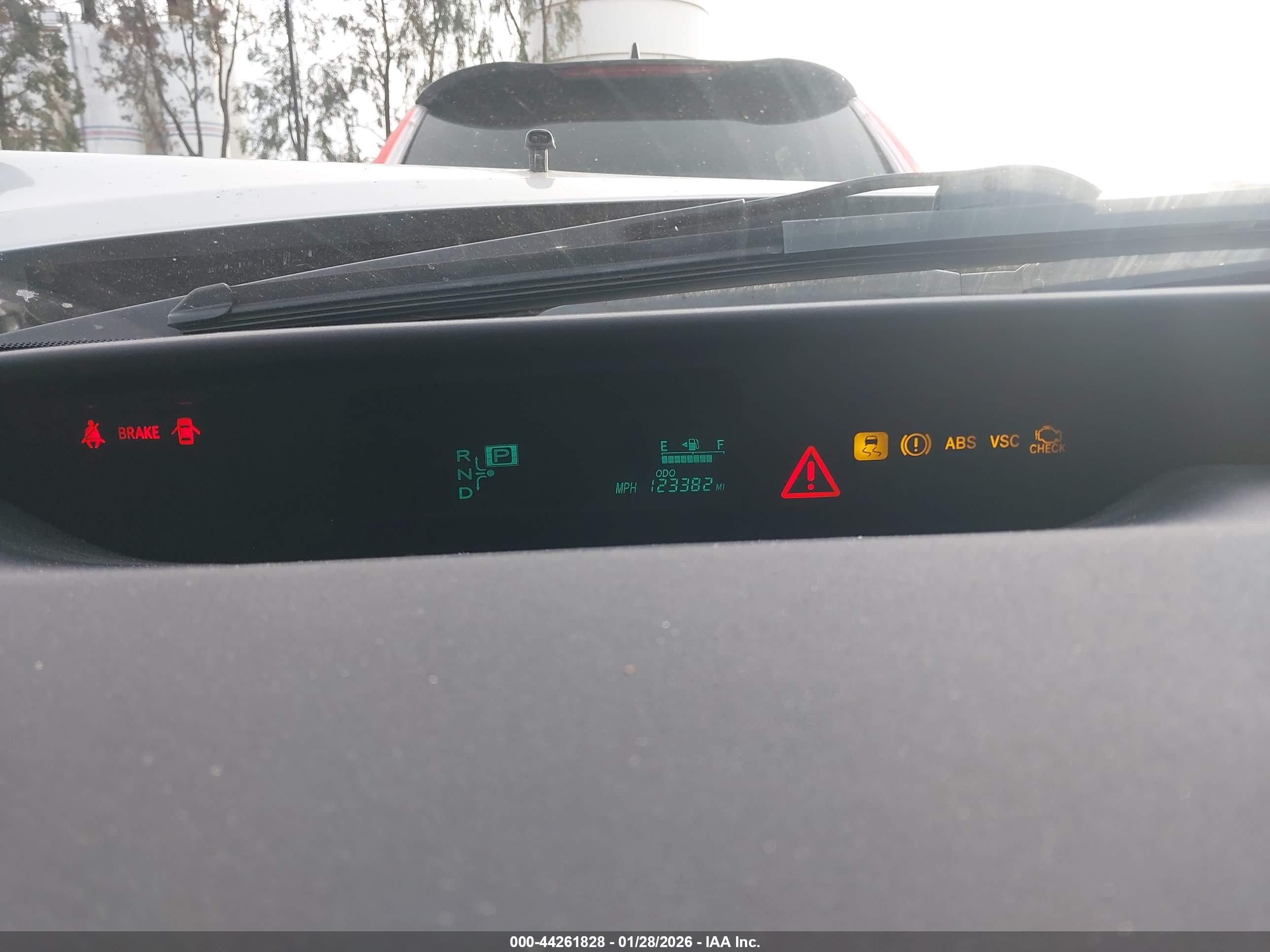 TOYOTA PRIUS image 7