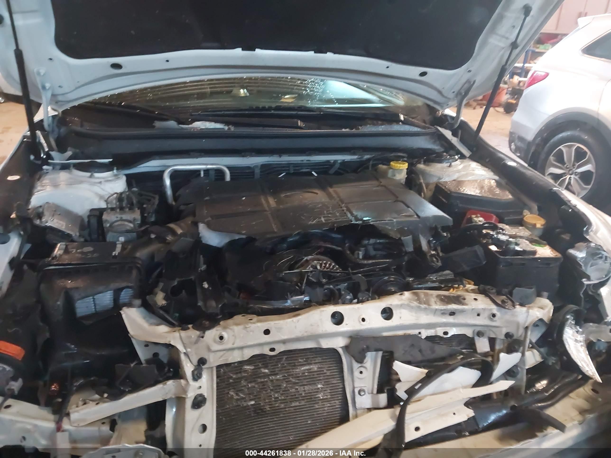 SUBARU OUTBACK image 10