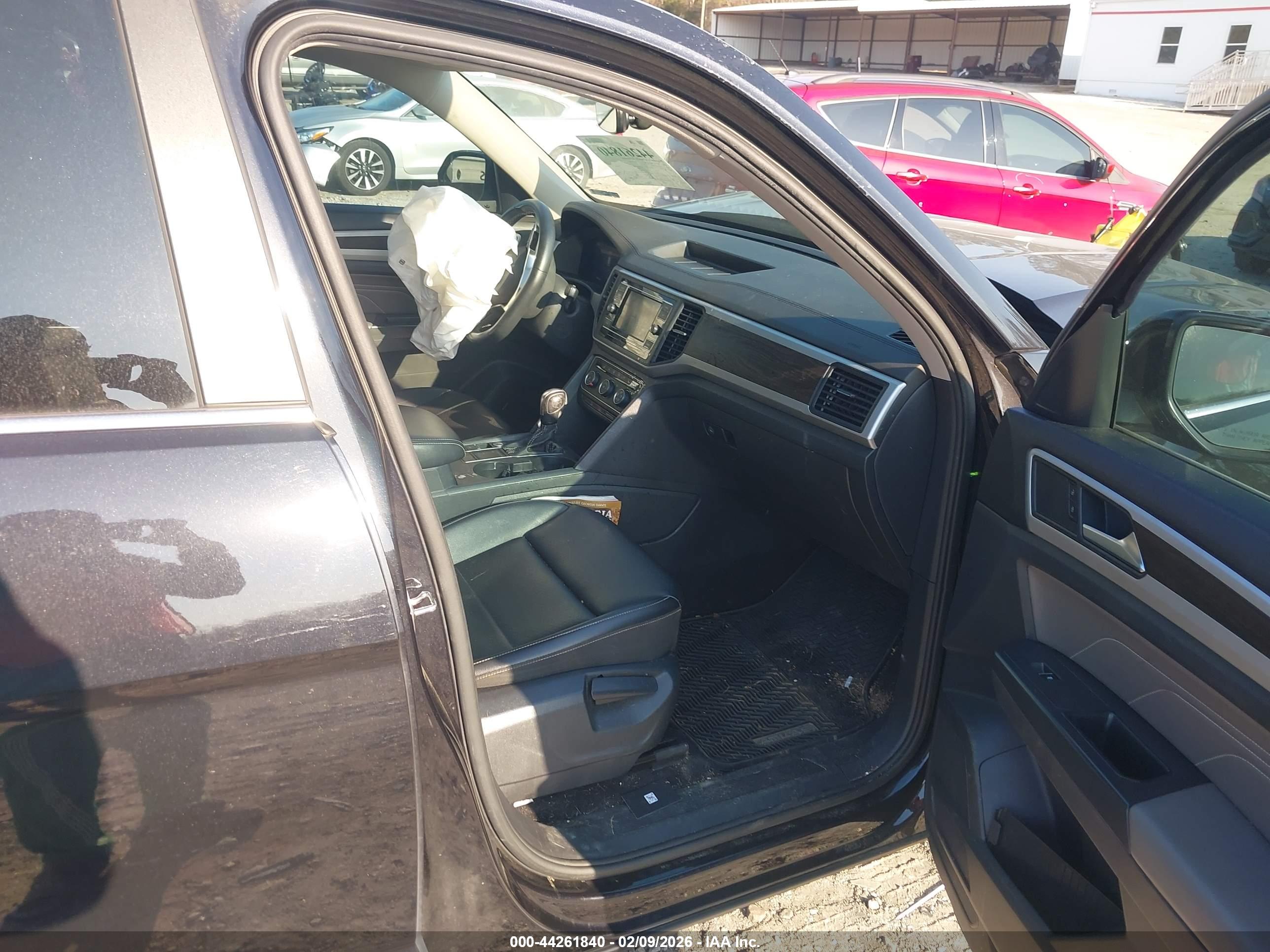 VOLKSWAGEN ATLAS image 5
