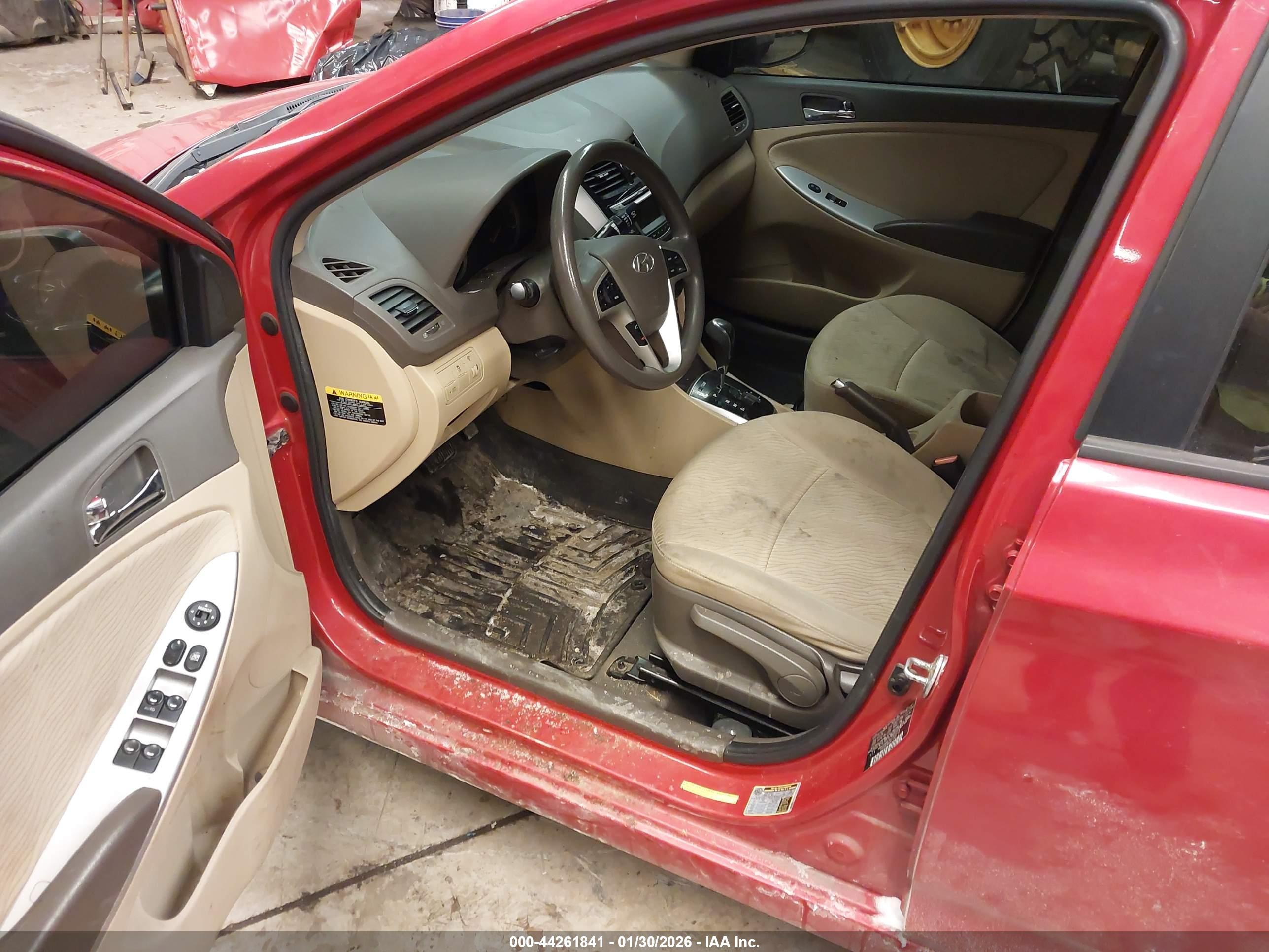 HYUNDAI ACCENT image 5