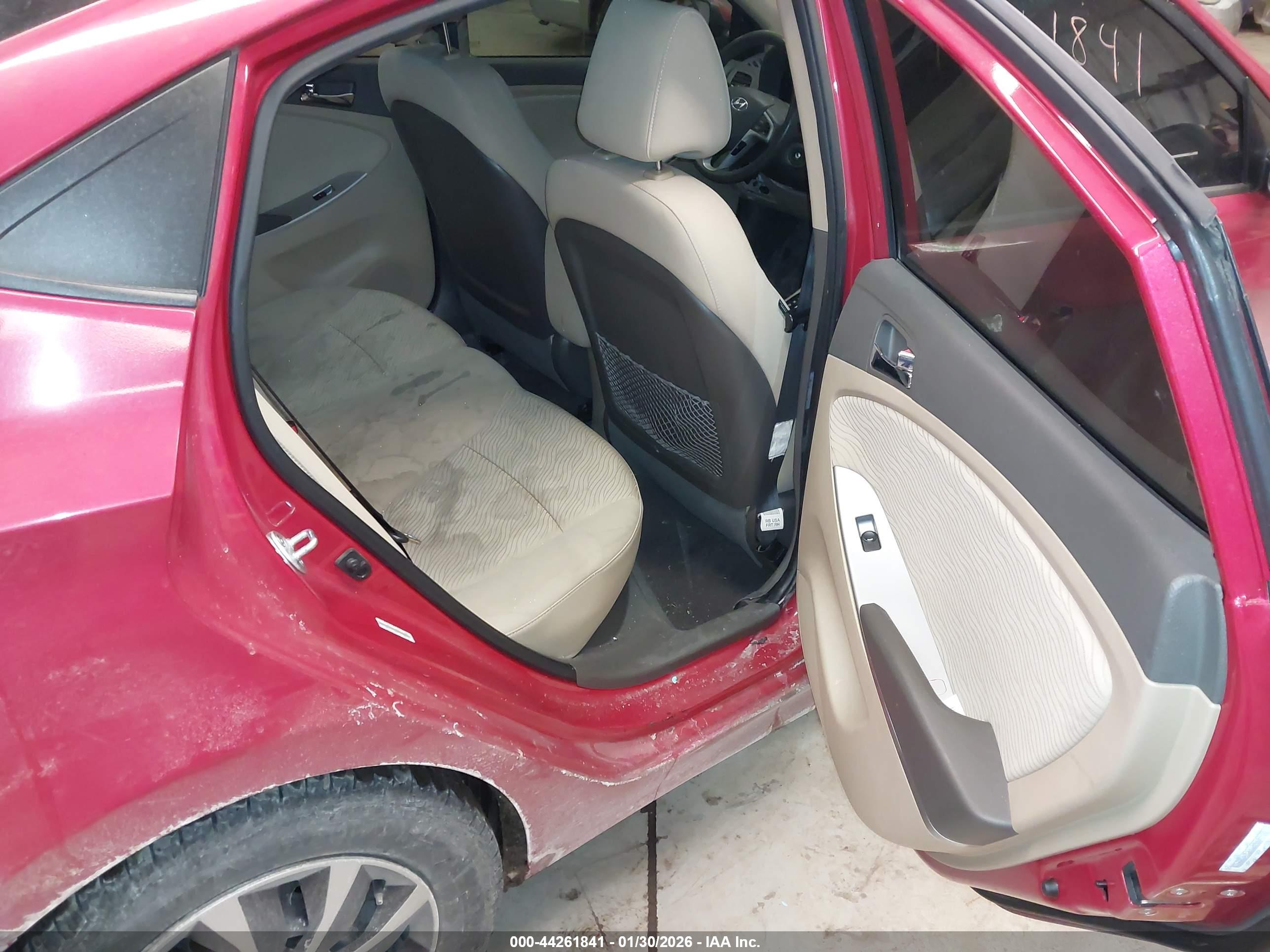 HYUNDAI ACCENT image 8