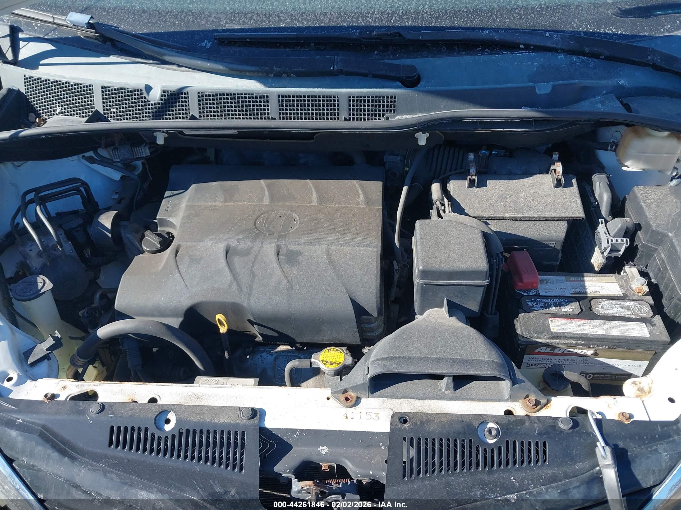 TOYOTA SIENNA image 10