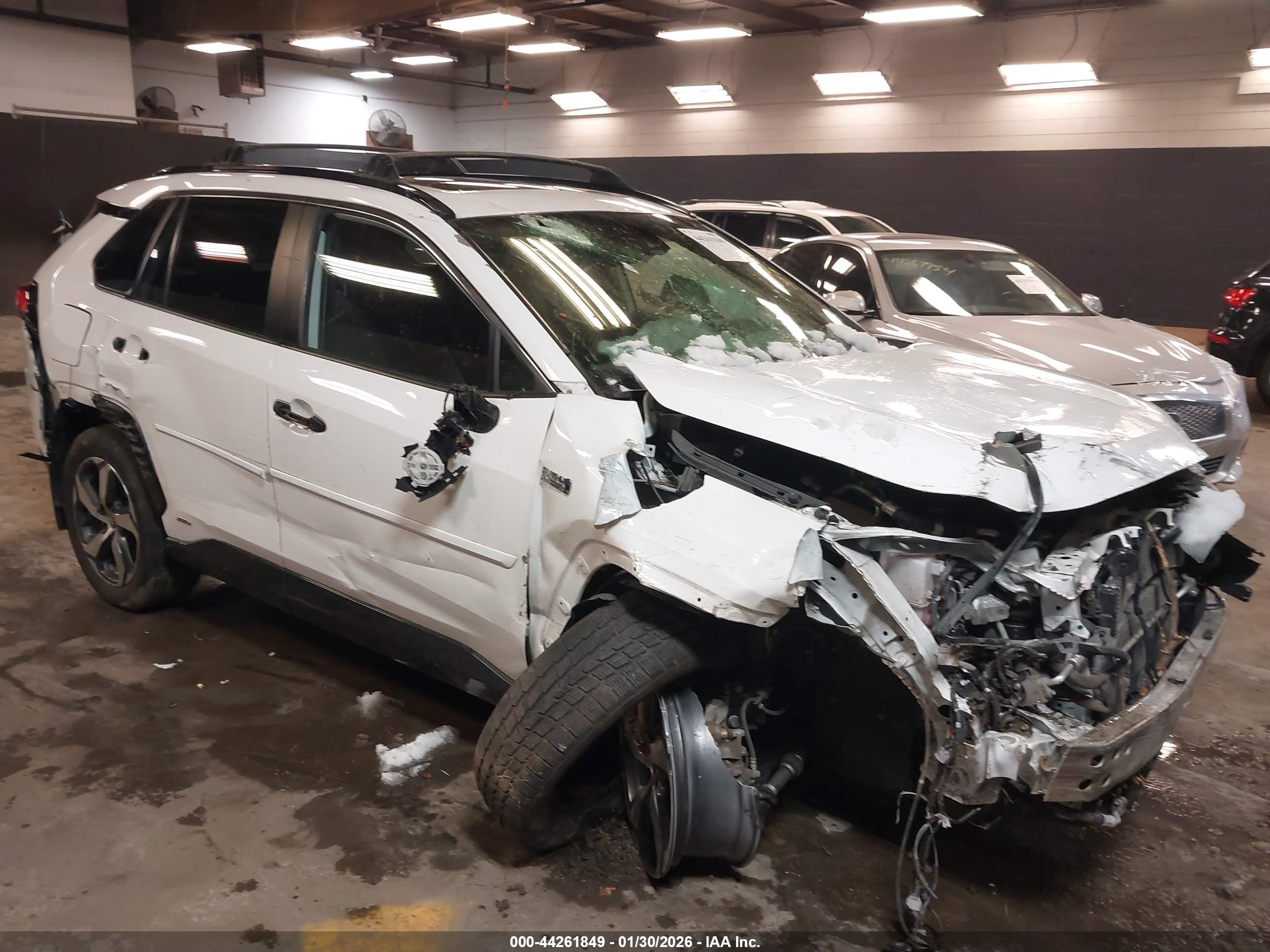 TOYOTA RAV4 image 6