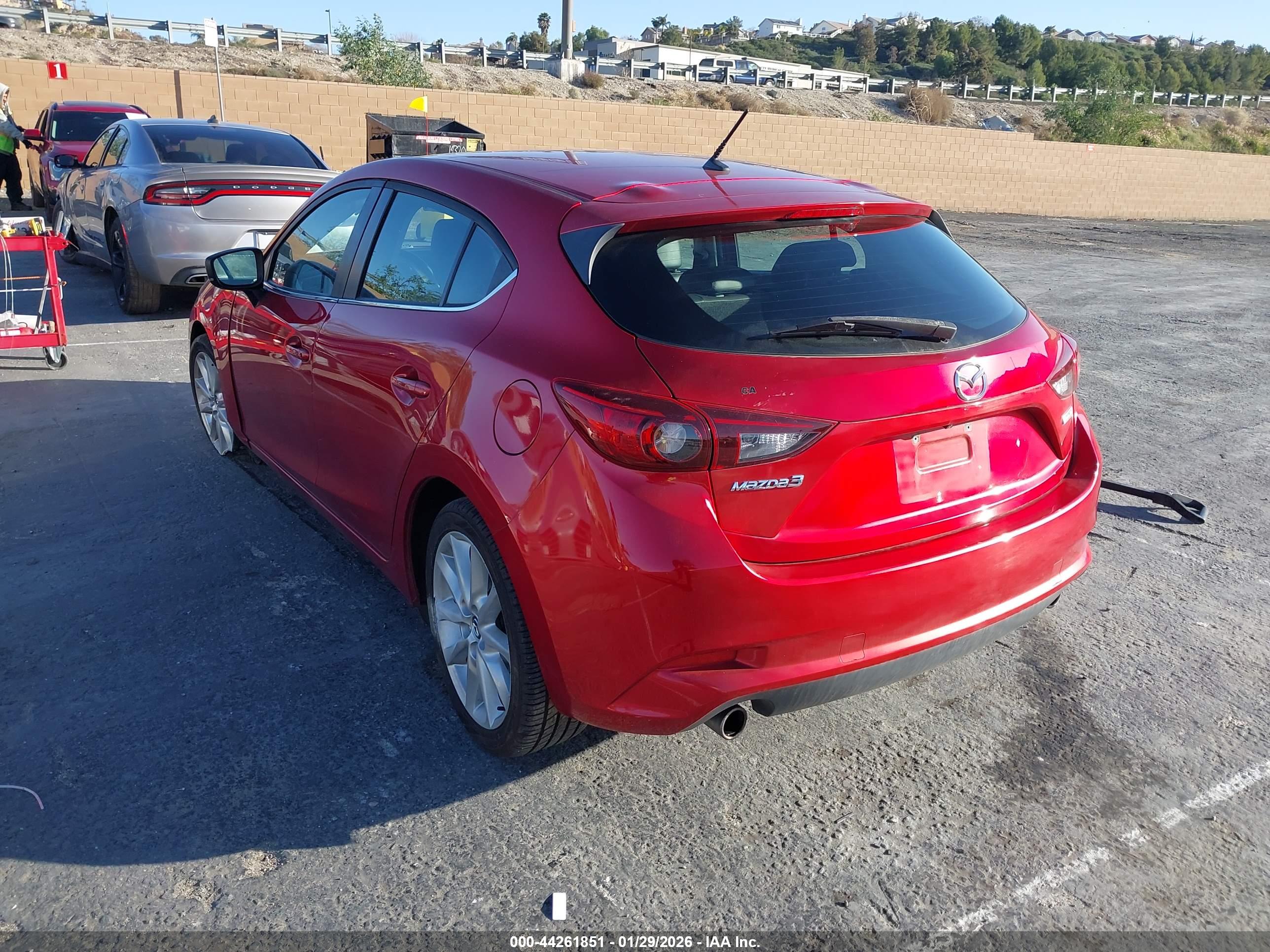MAZDA MAZDA3 image 3